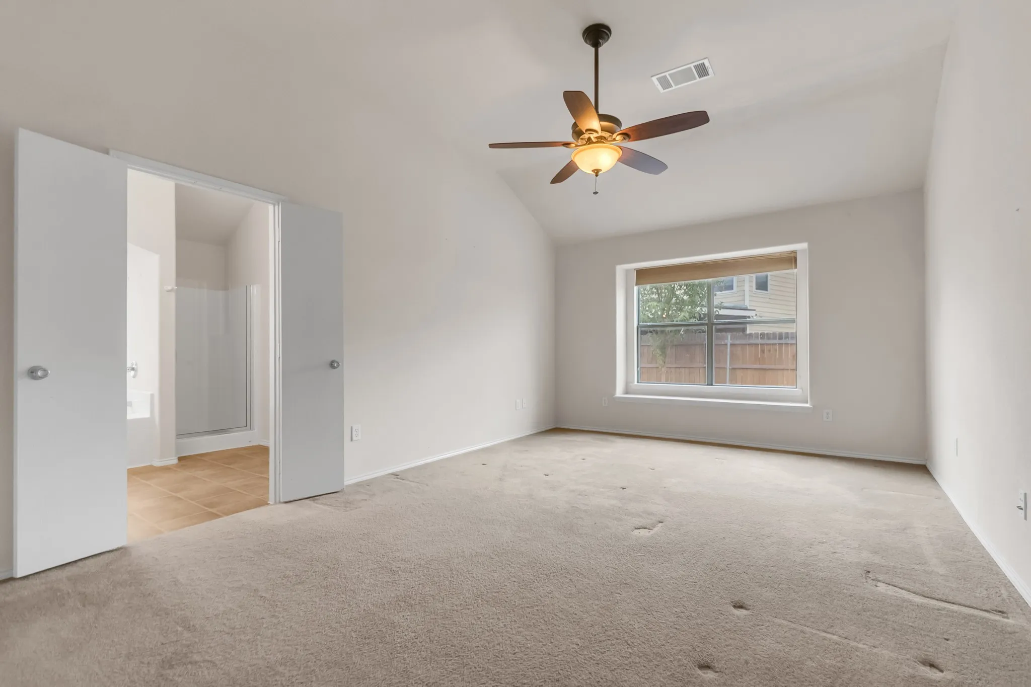 Single Family Residence For Sale in Tarrant County , 12117 Bellegrove Road, Burleson, Texas 76028, 3 Bedroom, 2 Bathroom, 2 Garage spaces, 1,820 Sqft, built in 2006, mls#21379320, Real Estate Agent in Burleson, Homes For Sale in Tarrant county, Homes For Sale in Burleson, Realtor in Burleson Texas, Real Estate Brokerage Independent Realty Texas, Luminita Cordes Realtor