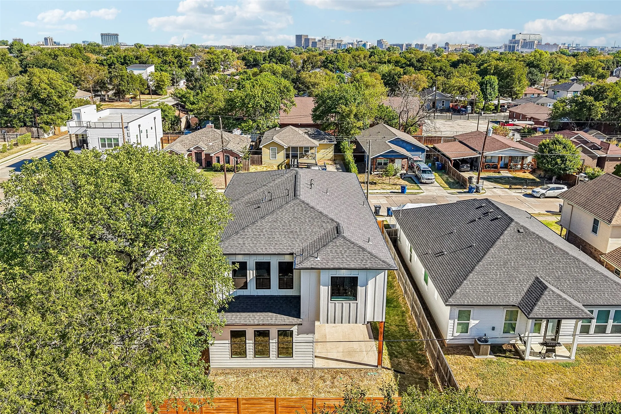 Single Family Residence For Sale in Dallas County , 1842 Life Avenue, Dallas, Texas 75212, 4 Bedroom, 4 Bathroom, 2 Garage spaces, 3,728 Sqft, built in 2026, mls#21369159, Real Estate Agent in Dallas, Homes For Sale in Dallas county, Homes For Sale in Dallas, Realtor in Dallas Texas, Real Estate Brokerage Independent Realty Texas, Luminita Cordes Realtor