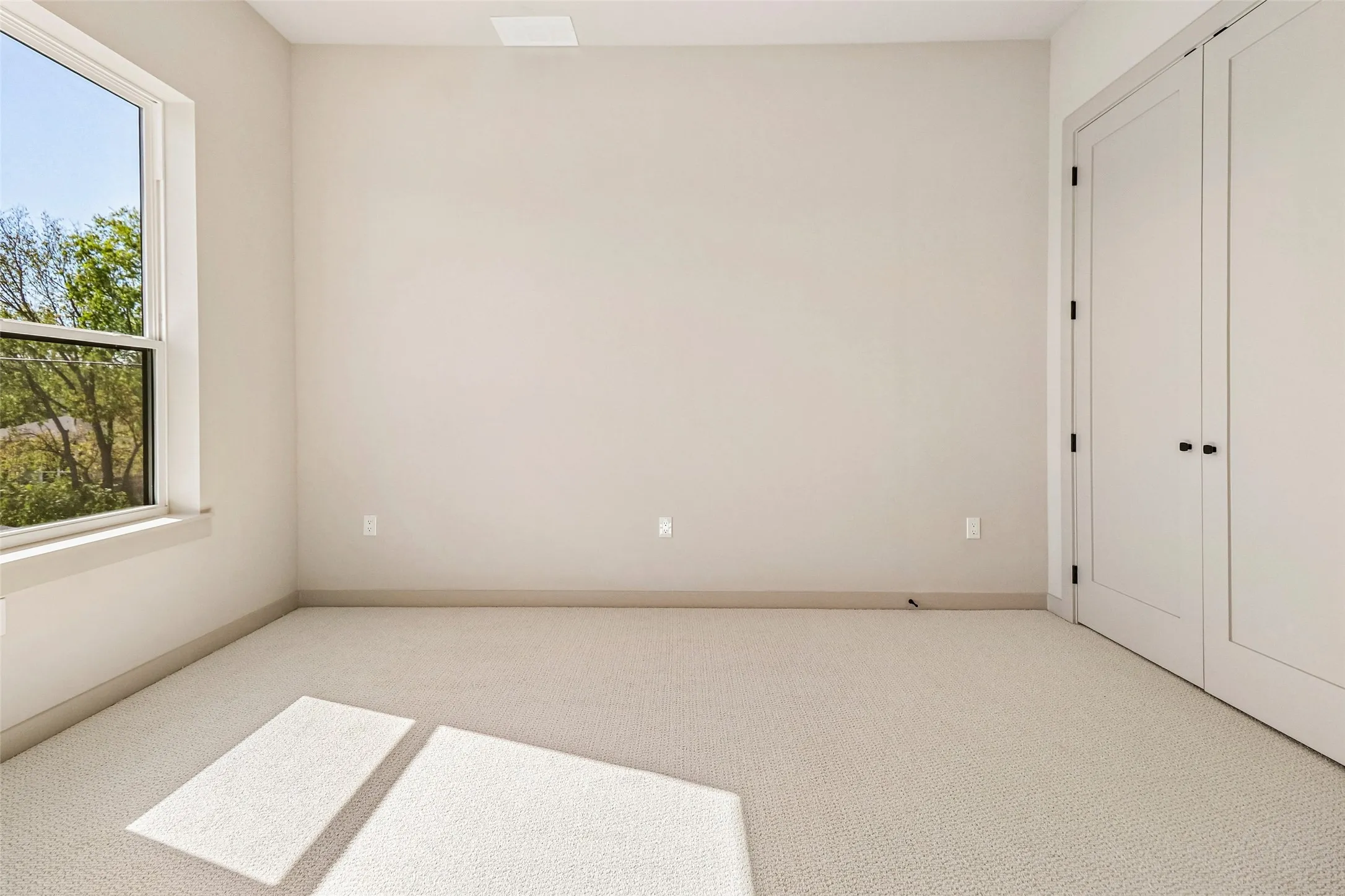 Single Family Residence For Sale in Dallas County , 1842 Life Avenue, Dallas, Texas 75212, 4 Bedroom, 4 Bathroom, 2 Garage spaces, 3,728 Sqft, built in 2026, mls#21369159, Real Estate Agent in Dallas, Homes For Sale in Dallas county, Homes For Sale in Dallas, Realtor in Dallas Texas, Real Estate Brokerage Independent Realty Texas, Luminita Cordes Realtor