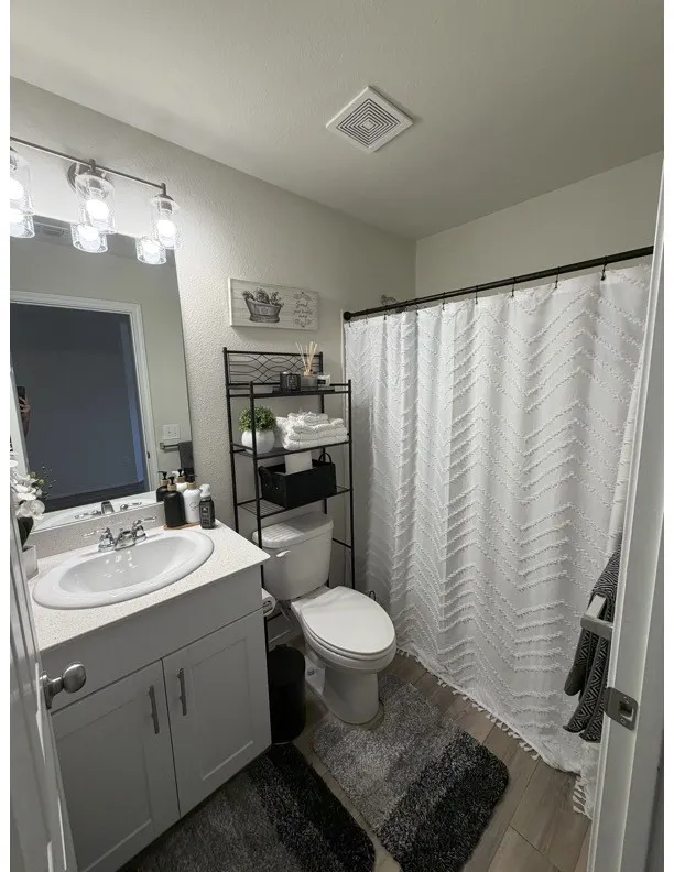 Single Family Residence For Rent in Denton County , 900 Shire Avenue, Haslet, Texas 76052, 4 Bedroom, 3 Bathroom, 2 Garage spaces, 2,344 Sqft, built in 2021, mls#21377614, Real Estate Agent in Haslet, Homes For Rent in Denton county, Homes For Rent in Haslet, Realtor in Haslet Texas, Real Estate Brokerage Independent Realty Texas, Luminita Cordes Realtor