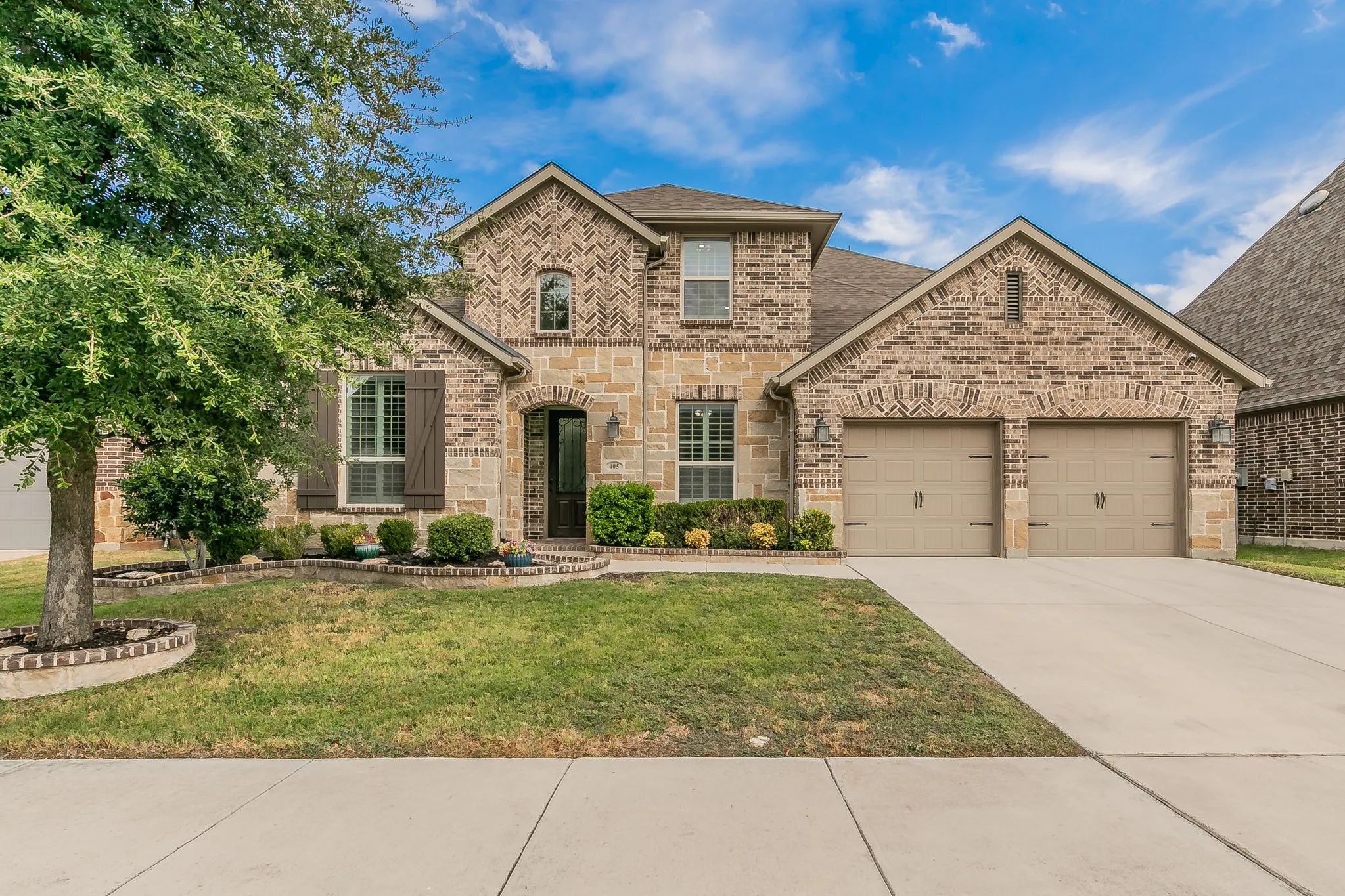 Single Family Residence For Sale in Tarrant County , 405 Marbrook Court, Fort Worth, Texas 76131, 5 Bedroom, 5 Bathroom, 3 Garage spaces, 3,838 Sqft, built in 2017, mls#21376722, Real Estate Agent in Fort Worth, Homes For Sale in Tarrant county, Homes For Sale in Fort Worth, Realtor in Fort Worth Texas, Real Estate Brokerage Independent Realty Texas, Luminita Cordes Realtor