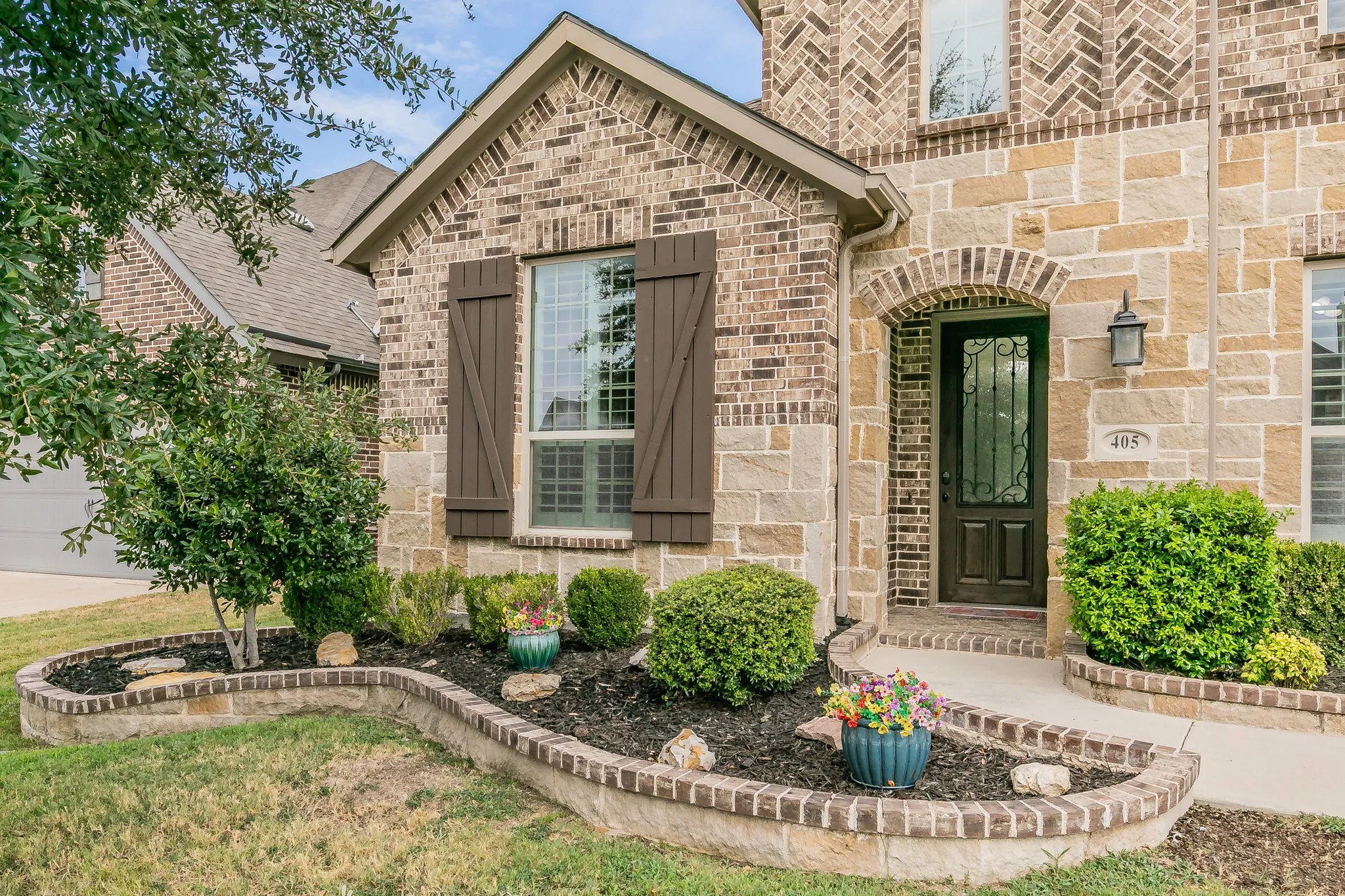 Single Family Residence For Sale in Tarrant County , 405 Marbrook Court, Fort Worth, Texas 76131, 5 Bedroom, 5 Bathroom, 3 Garage spaces, 3,838 Sqft, built in 2017, mls#21376722, Real Estate Agent in Fort Worth, Homes For Sale in Tarrant county, Homes For Sale in Fort Worth, Realtor in Fort Worth Texas, Real Estate Brokerage Independent Realty Texas, Luminita Cordes Realtor
