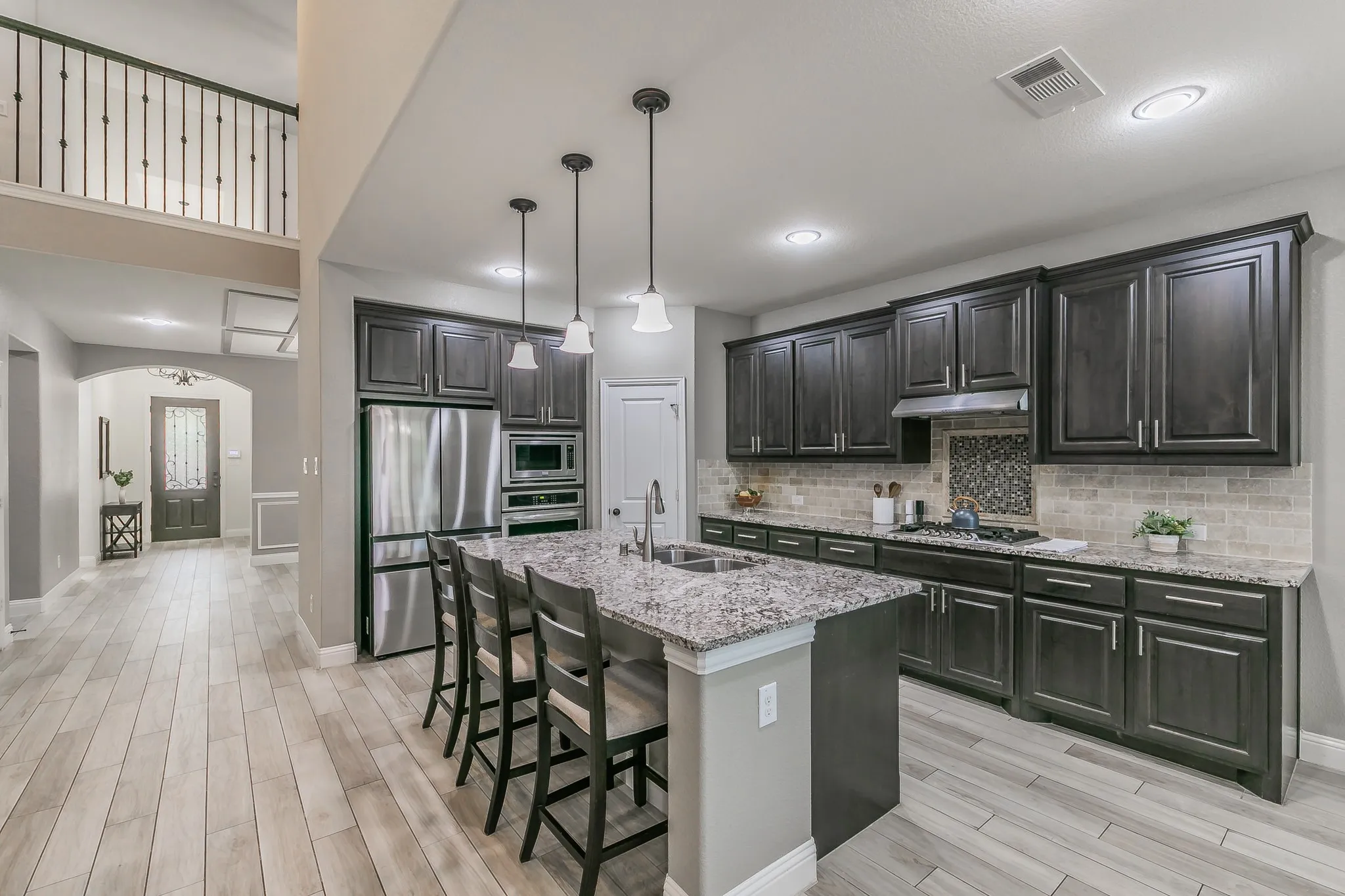 Single Family Residence For Sale in Tarrant County , 405 Marbrook Court, Fort Worth, Texas 76131, 5 Bedroom, 5 Bathroom, 3 Garage spaces, 3,838 Sqft, built in 2017, mls#21376722, Real Estate Agent in Fort Worth, Homes For Sale in Tarrant county, Homes For Sale in Fort Worth, Realtor in Fort Worth Texas, Real Estate Brokerage Independent Realty Texas, Luminita Cordes Realtor