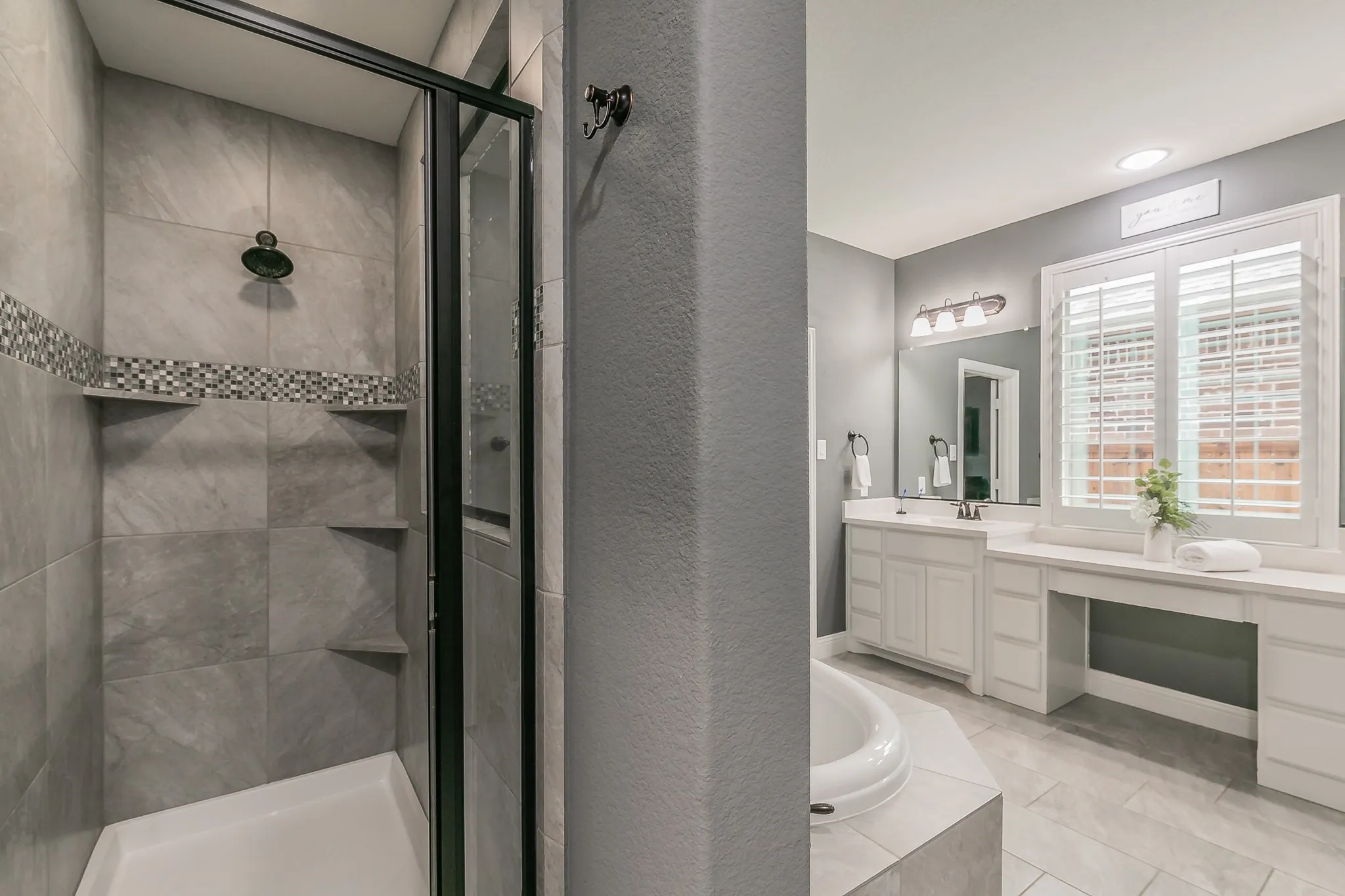 Single Family Residence For Sale in Tarrant County , 405 Marbrook Court, Fort Worth, Texas 76131, 5 Bedroom, 5 Bathroom, 3 Garage spaces, 3,838 Sqft, built in 2017, mls#21376722, Real Estate Agent in Fort Worth, Homes For Sale in Tarrant county, Homes For Sale in Fort Worth, Realtor in Fort Worth Texas, Real Estate Brokerage Independent Realty Texas, Luminita Cordes Realtor