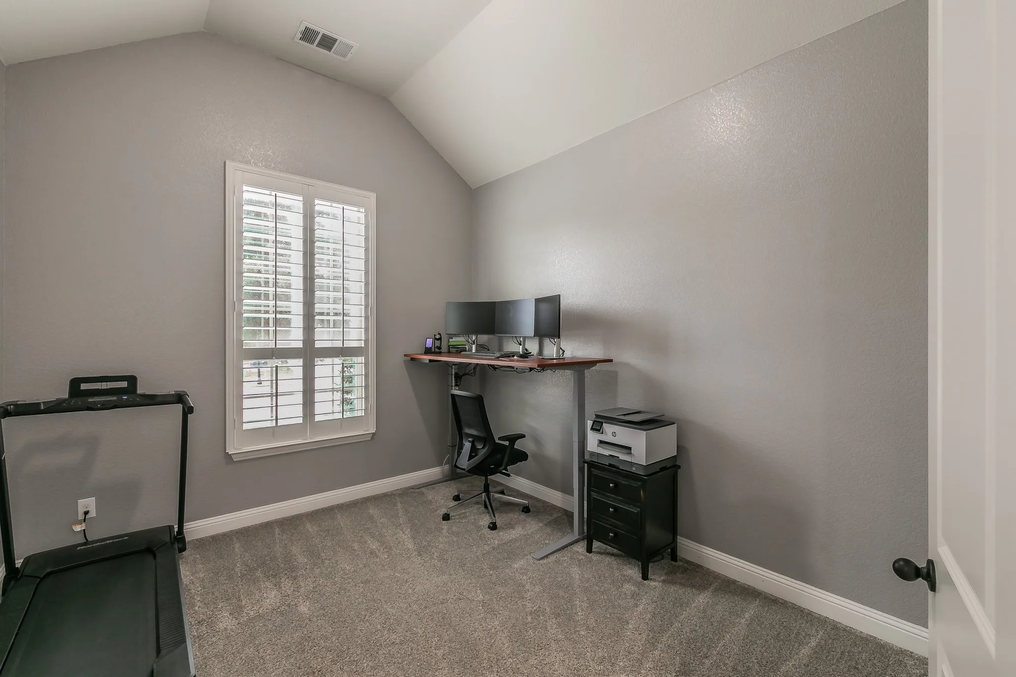 Single Family Residence For Sale in Tarrant County , 405 Marbrook Court, Fort Worth, Texas 76131, 5 Bedroom, 5 Bathroom, 3 Garage spaces, 3,838 Sqft, built in 2017, mls#21376722, Real Estate Agent in Fort Worth, Homes For Sale in Tarrant county, Homes For Sale in Fort Worth, Realtor in Fort Worth Texas, Real Estate Brokerage Independent Realty Texas, Luminita Cordes Realtor
