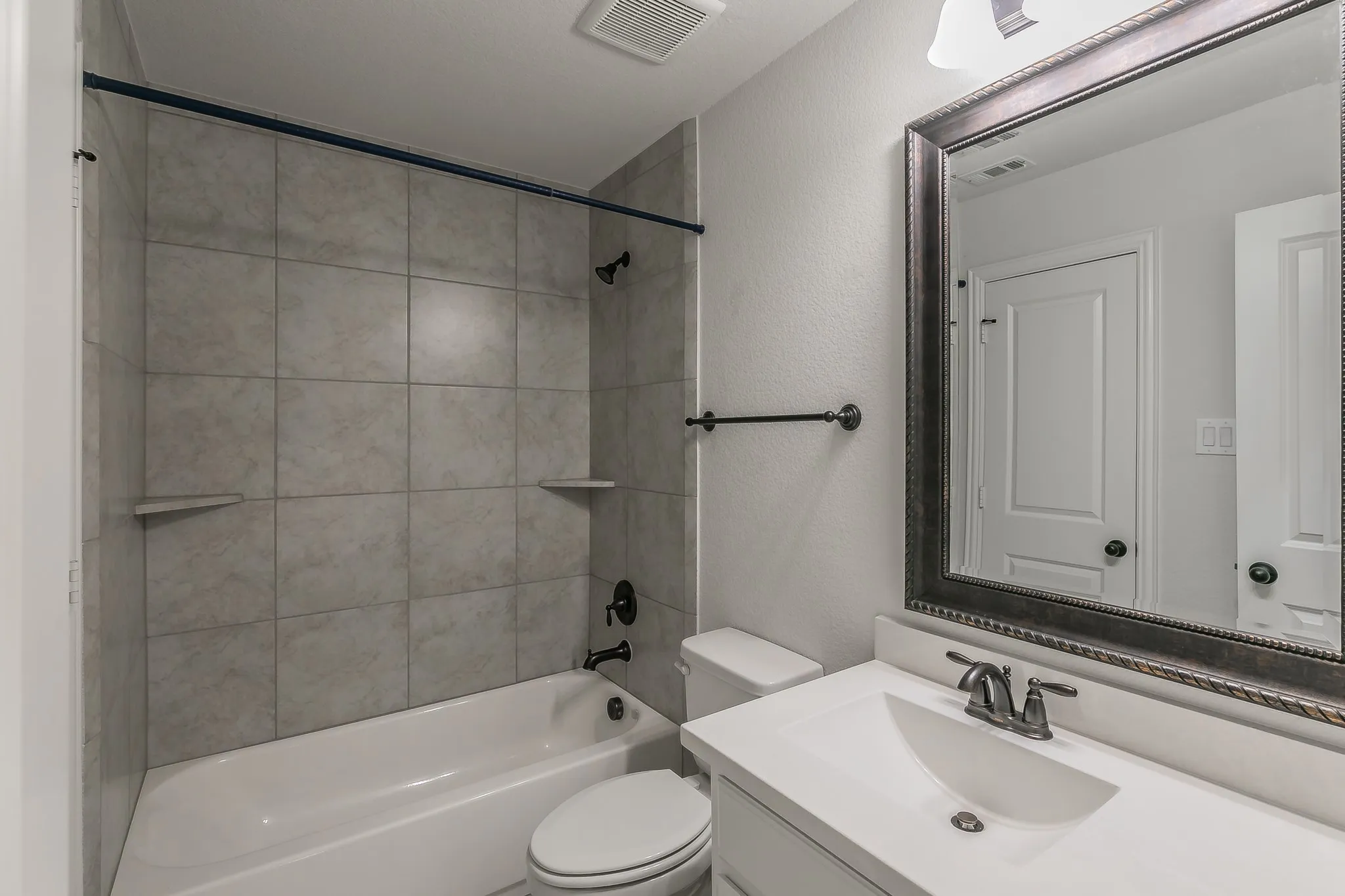 Single Family Residence For Sale in Tarrant County , 405 Marbrook Court, Fort Worth, Texas 76131, 5 Bedroom, 5 Bathroom, 3 Garage spaces, 3,838 Sqft, built in 2017, mls#21376722, Real Estate Agent in Fort Worth, Homes For Sale in Tarrant county, Homes For Sale in Fort Worth, Realtor in Fort Worth Texas, Real Estate Brokerage Independent Realty Texas, Luminita Cordes Realtor