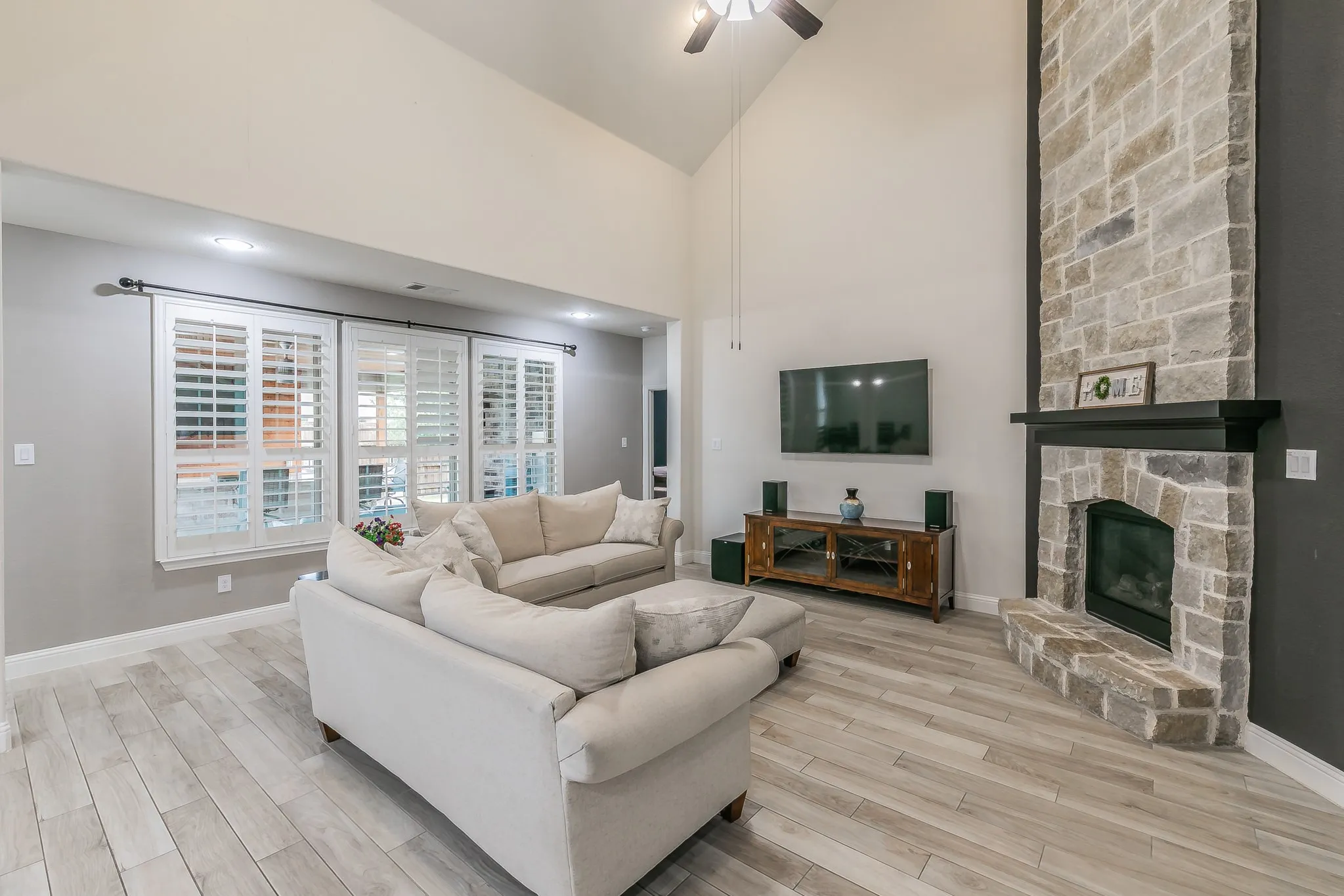 Single Family Residence For Sale in Tarrant County , 405 Marbrook Court, Fort Worth, Texas 76131, 5 Bedroom, 5 Bathroom, 3 Garage spaces, 3,838 Sqft, built in 2017, mls#21376722, Real Estate Agent in Fort Worth, Homes For Sale in Tarrant county, Homes For Sale in Fort Worth, Realtor in Fort Worth Texas, Real Estate Brokerage Independent Realty Texas, Luminita Cordes Realtor