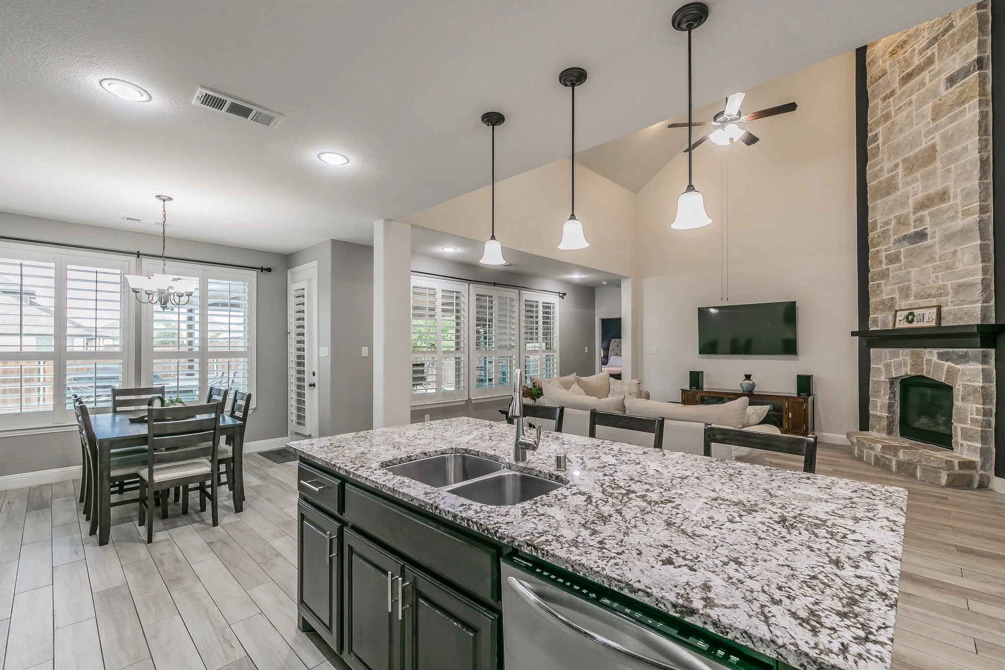 Single Family Residence For Sale in Tarrant County , 405 Marbrook Court, Fort Worth, Texas 76131, 5 Bedroom, 5 Bathroom, 3 Garage spaces, 3,838 Sqft, built in 2017, mls#21376722, Real Estate Agent in Fort Worth, Homes For Sale in Tarrant county, Homes For Sale in Fort Worth, Realtor in Fort Worth Texas, Real Estate Brokerage Independent Realty Texas, Luminita Cordes Realtor