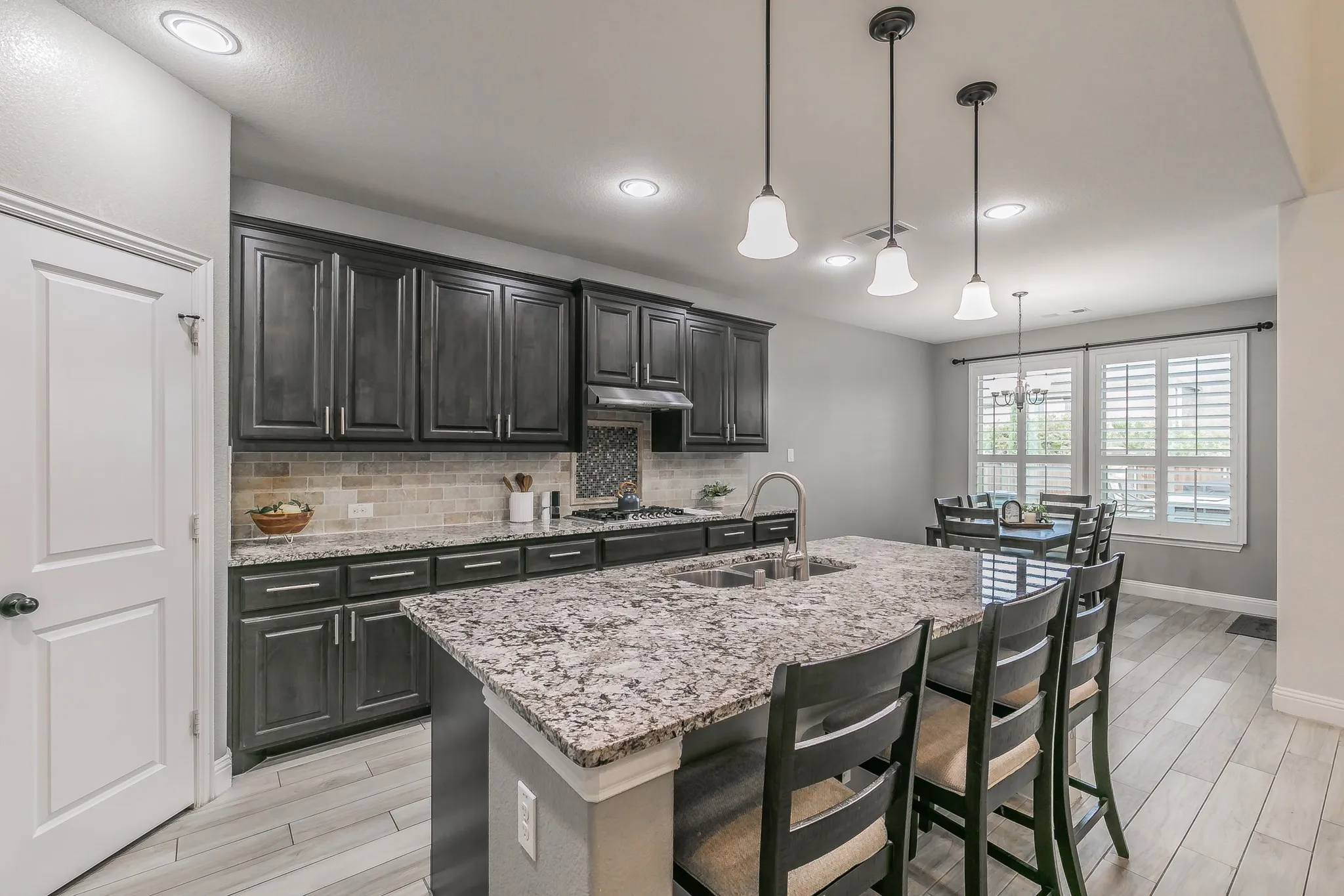 Single Family Residence For Sale in Tarrant County , 405 Marbrook Court, Fort Worth, Texas 76131, 5 Bedroom, 5 Bathroom, 3 Garage spaces, 3,838 Sqft, built in 2017, mls#21376722, Real Estate Agent in Fort Worth, Homes For Sale in Tarrant county, Homes For Sale in Fort Worth, Realtor in Fort Worth Texas, Real Estate Brokerage Independent Realty Texas, Luminita Cordes Realtor