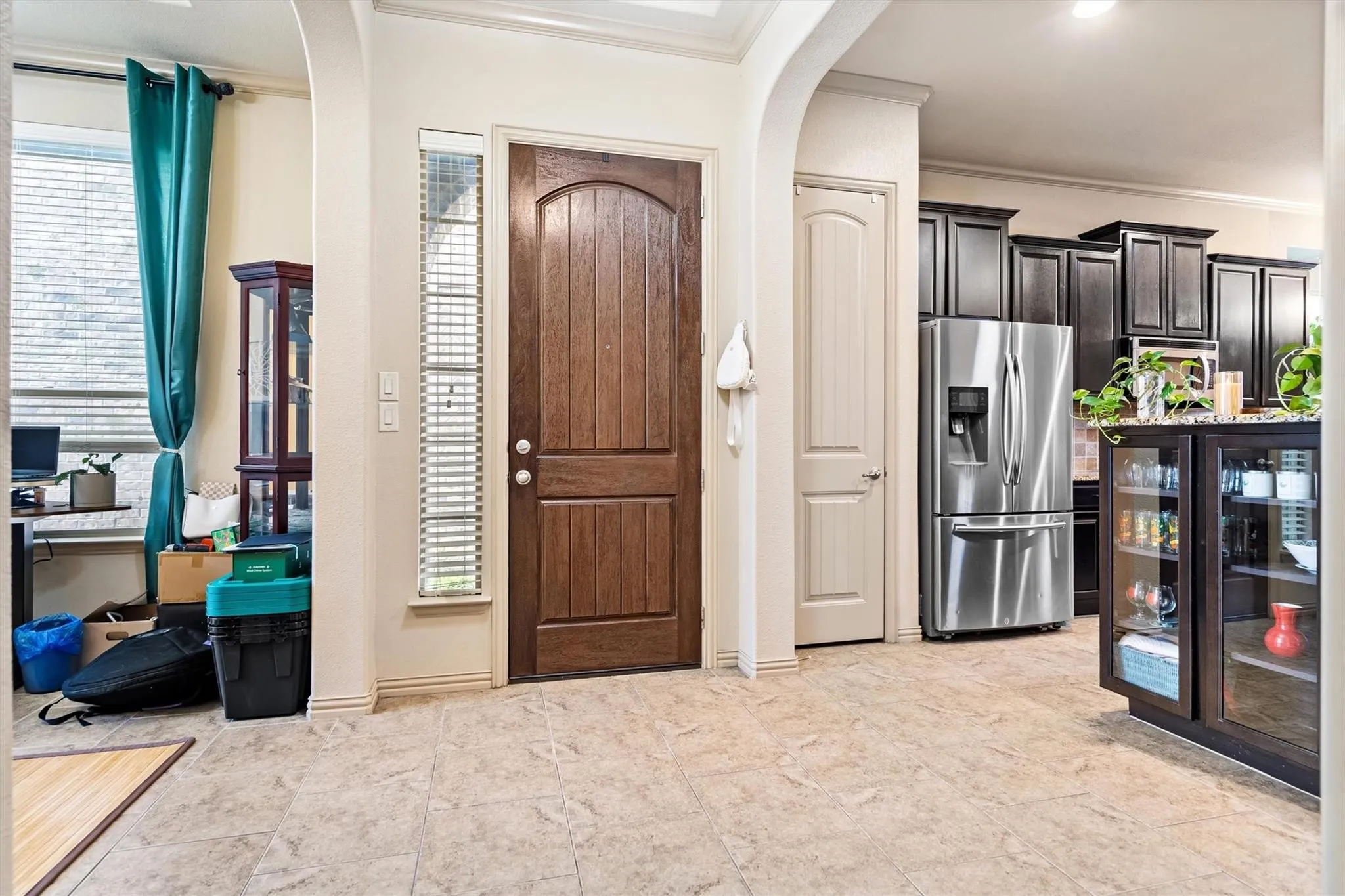 Single Family Residence For Rent in Denton County , 2459 Embleton Drive, Lewisville, Texas 75067, 3 Bedroom, 3 Bathroom, 2 Garage spaces, 2,258 Sqft, built in 2013, mls#21378231, Real Estate Agent in Lewisville, Homes For Rent in Denton county, Homes For Rent in Lewisville, Realtor in Lewisville Texas, Real Estate Brokerage Independent Realty Texas, Luminita Cordes Realtor