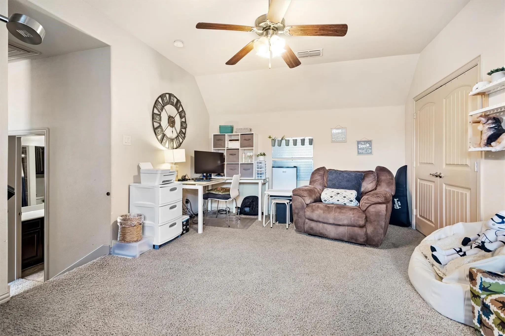 Single Family Residence For Rent in Denton County , 2459 Embleton Drive, Lewisville, Texas 75067, 3 Bedroom, 3 Bathroom, 2 Garage spaces, 2,258 Sqft, built in 2013, mls#21378231, Real Estate Agent in Lewisville, Homes For Rent in Denton county, Homes For Rent in Lewisville, Realtor in Lewisville Texas, Real Estate Brokerage Independent Realty Texas, Luminita Cordes Realtor
