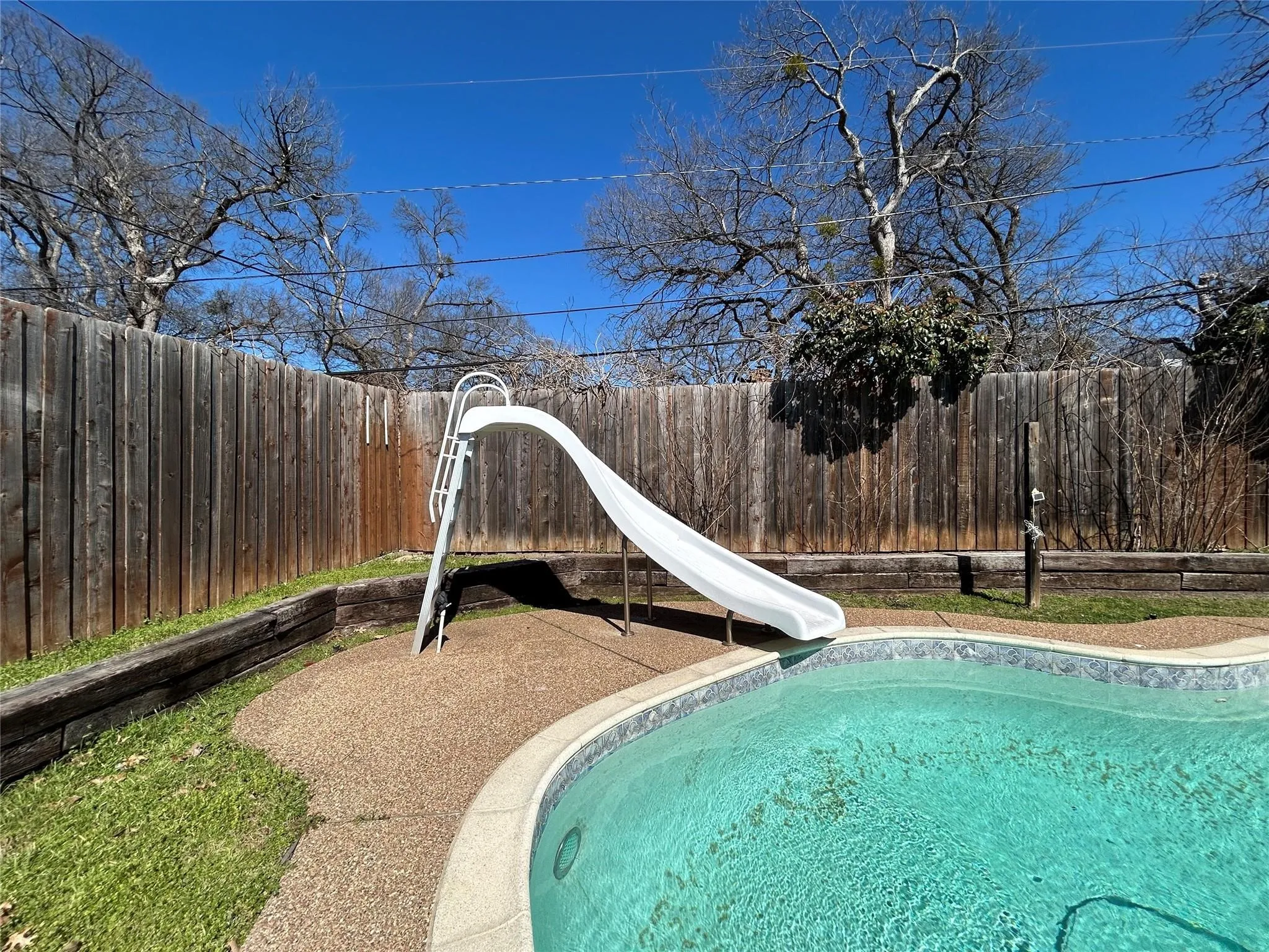 Single Family Residence For Sale in Tarrant County , 7229 Martha Lane, Fort Worth, Texas 76112, 3 Bedroom, 2 Bathroom, 2 Garage spaces, 1,846 Sqft, built in 1972, mls#21375200, Real Estate Agent in Fort Worth, Homes For Sale in Tarrant county, Homes For Sale in Fort Worth, Realtor in Fort Worth Texas, Real Estate Brokerage Independent Realty Texas, Luminita Cordes Realtor