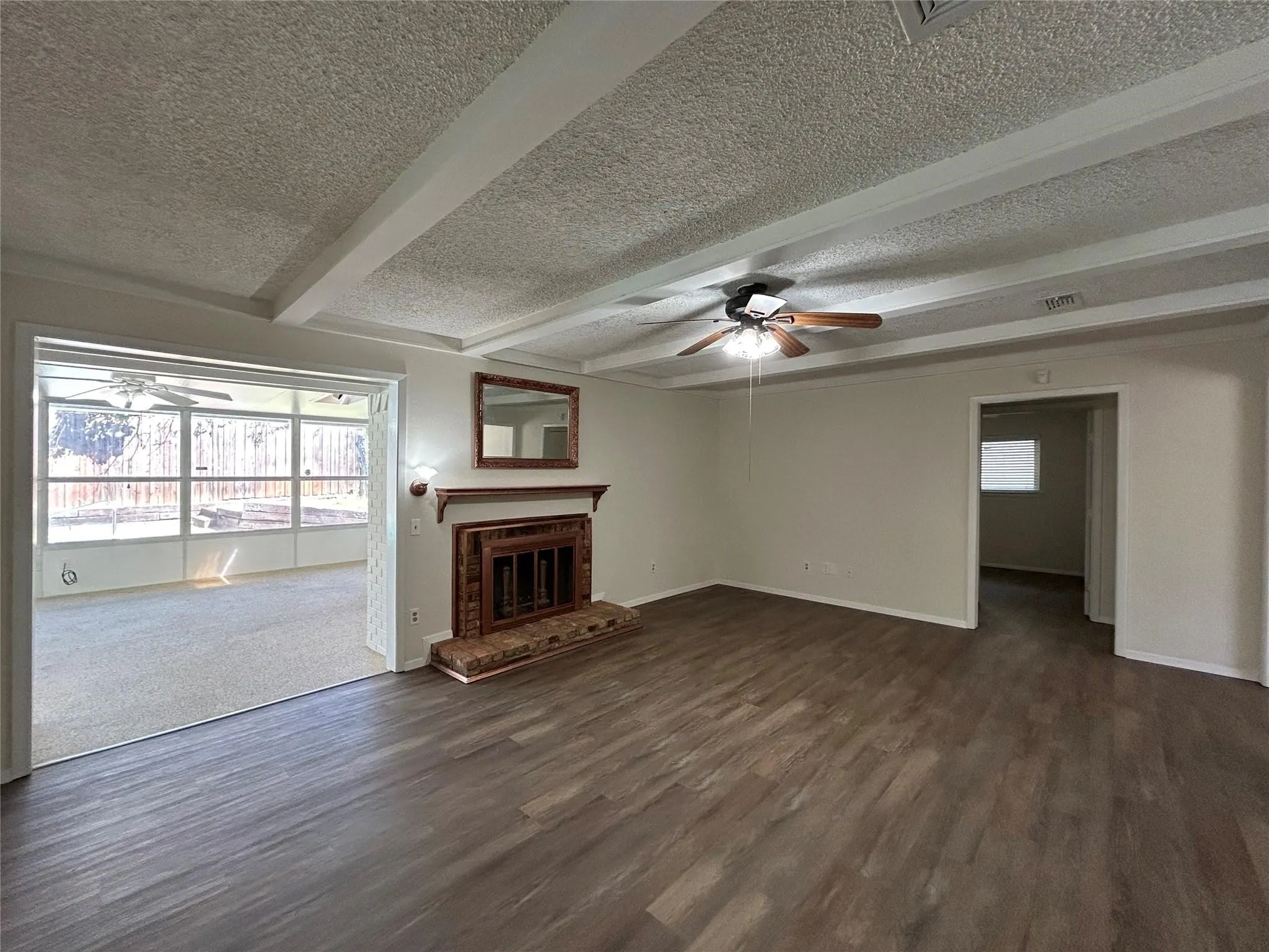 Single Family Residence For Sale in Tarrant County , 7229 Martha Lane, Fort Worth, Texas 76112, 3 Bedroom, 2 Bathroom, 2 Garage spaces, 1,846 Sqft, built in 1972, mls#21375200, Real Estate Agent in Fort Worth, Homes For Sale in Tarrant county, Homes For Sale in Fort Worth, Realtor in Fort Worth Texas, Real Estate Brokerage Independent Realty Texas, Luminita Cordes Realtor
