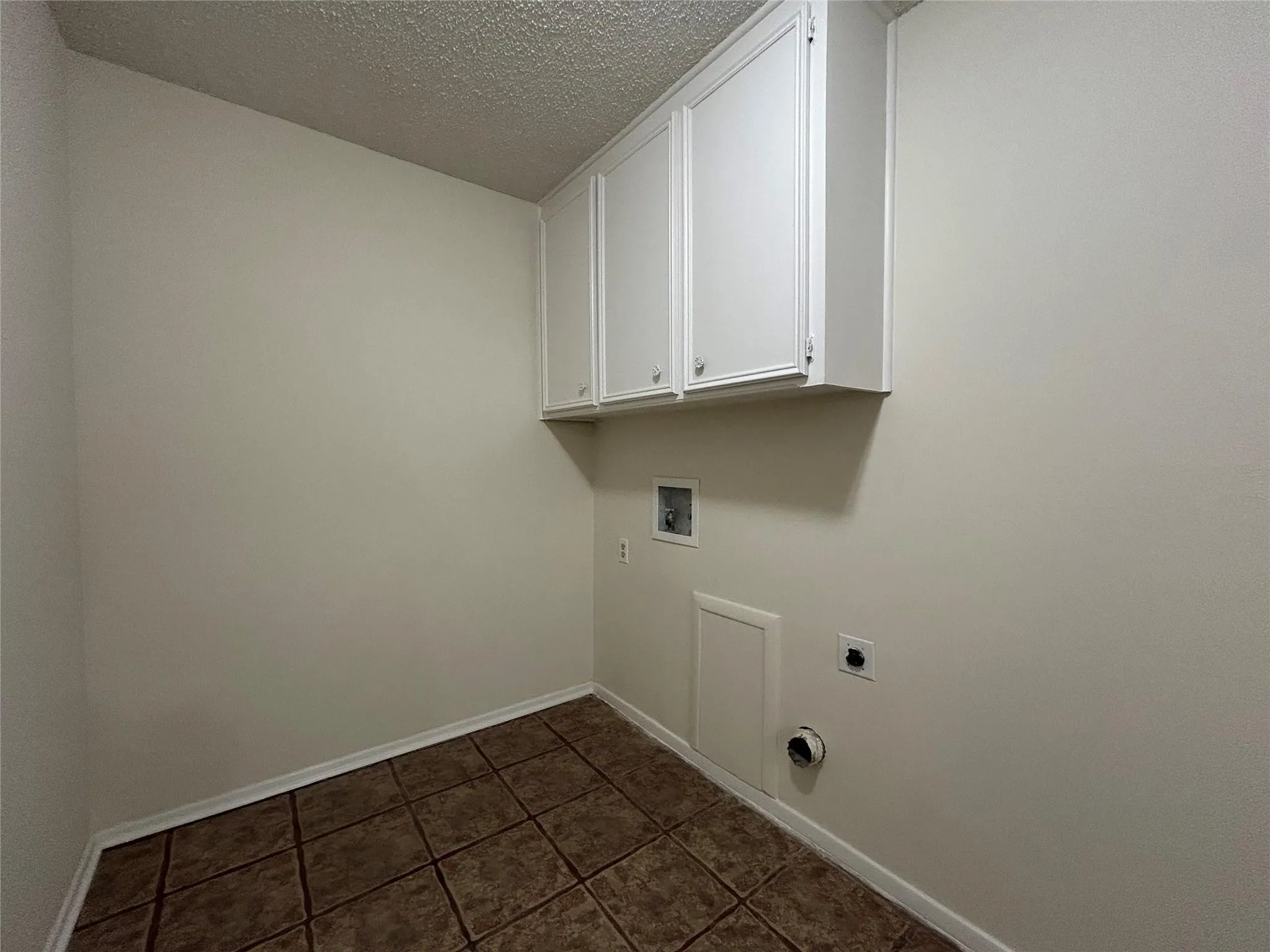 Single Family Residence For Sale in Tarrant County , 7229 Martha Lane, Fort Worth, Texas 76112, 3 Bedroom, 2 Bathroom, 2 Garage spaces, 1,846 Sqft, built in 1972, mls#21375200, Real Estate Agent in Fort Worth, Homes For Sale in Tarrant county, Homes For Sale in Fort Worth, Realtor in Fort Worth Texas, Real Estate Brokerage Independent Realty Texas, Luminita Cordes Realtor