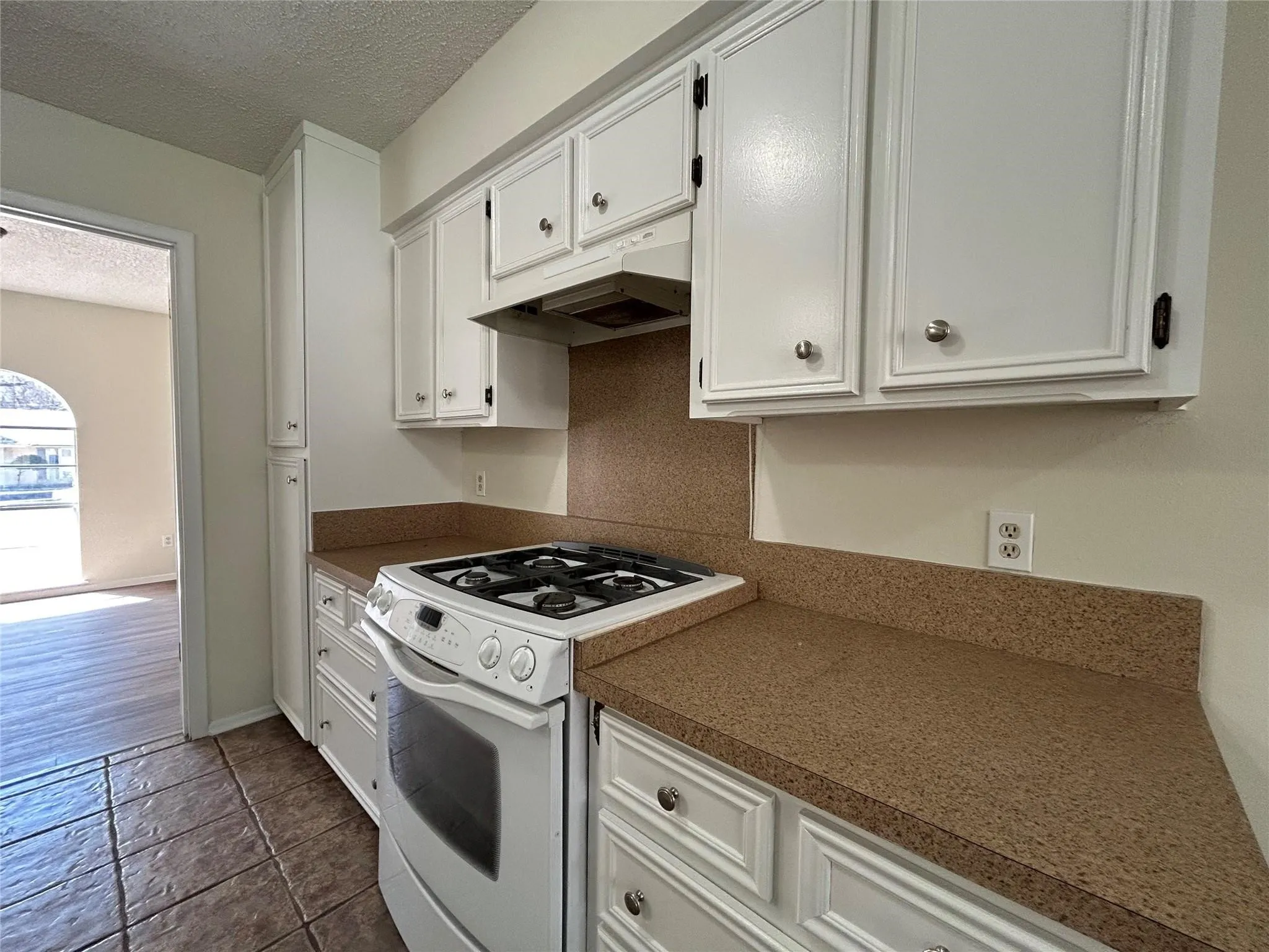Single Family Residence For Sale in Tarrant County , 7229 Martha Lane, Fort Worth, Texas 76112, 3 Bedroom, 2 Bathroom, 2 Garage spaces, 1,846 Sqft, built in 1972, mls#21375200, Real Estate Agent in Fort Worth, Homes For Sale in Tarrant county, Homes For Sale in Fort Worth, Realtor in Fort Worth Texas, Real Estate Brokerage Independent Realty Texas, Luminita Cordes Realtor