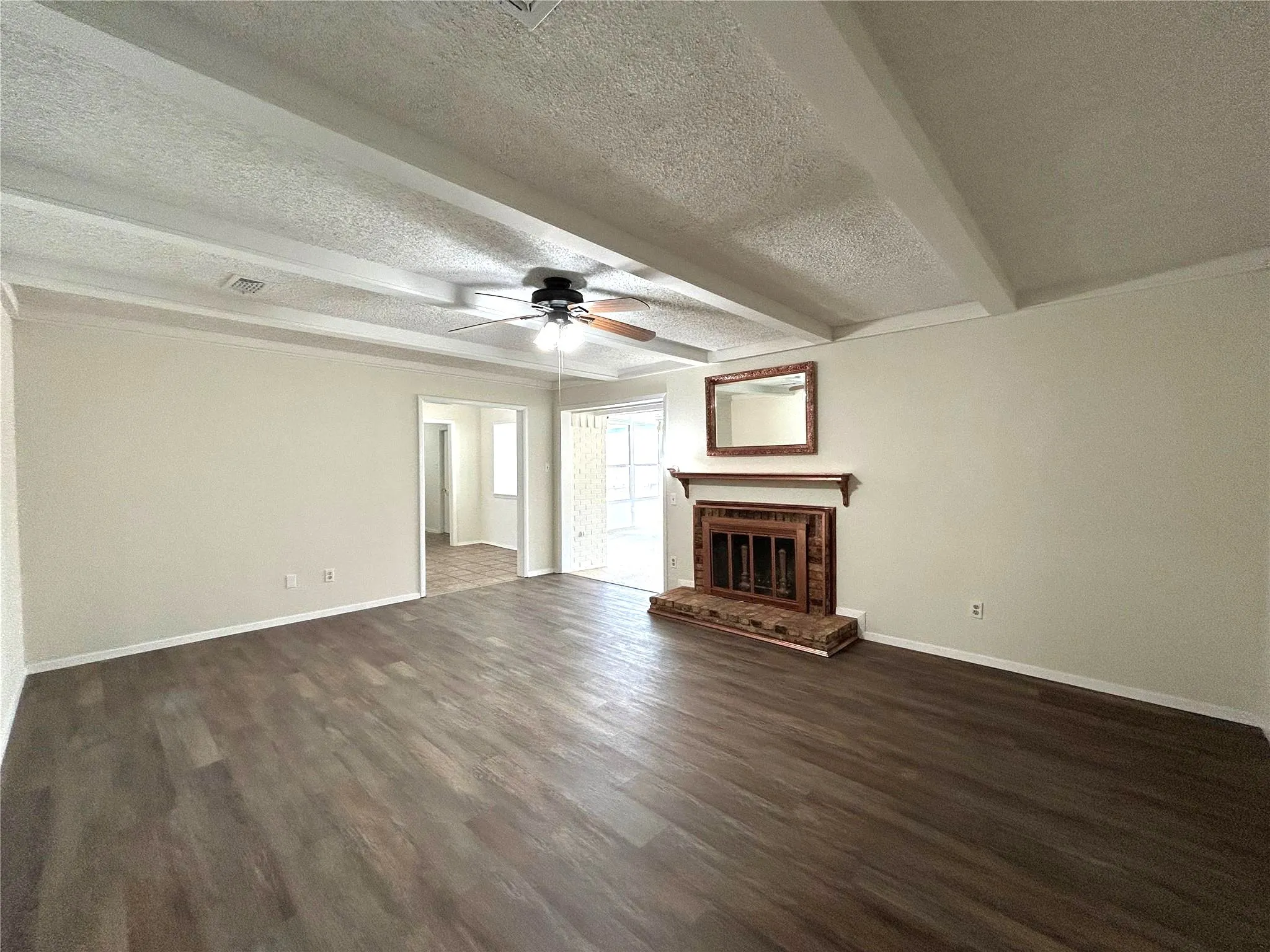 Single Family Residence For Sale in Tarrant County , 7229 Martha Lane, Fort Worth, Texas 76112, 3 Bedroom, 2 Bathroom, 2 Garage spaces, 1,846 Sqft, built in 1972, mls#21375200, Real Estate Agent in Fort Worth, Homes For Sale in Tarrant county, Homes For Sale in Fort Worth, Realtor in Fort Worth Texas, Real Estate Brokerage Independent Realty Texas, Luminita Cordes Realtor