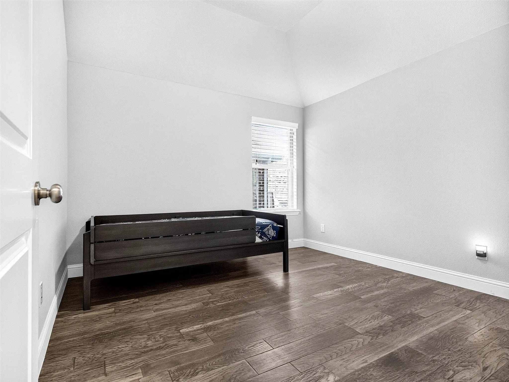 Single Family Residence For Sale in Denton County , 1129 Dame Carol Way, Carrollton, Texas 75010, 4 Bedroom, 4 Bathroom, 2 Garage spaces, 2,918 Sqft, built in 2018, mls#21377266, Real Estate Agent in Carrollton, Homes For Sale in Denton county, Homes For Sale in Carrollton, Realtor in Carrollton Texas, Real Estate Brokerage Independent Realty Texas, Luminita Cordes Realtor