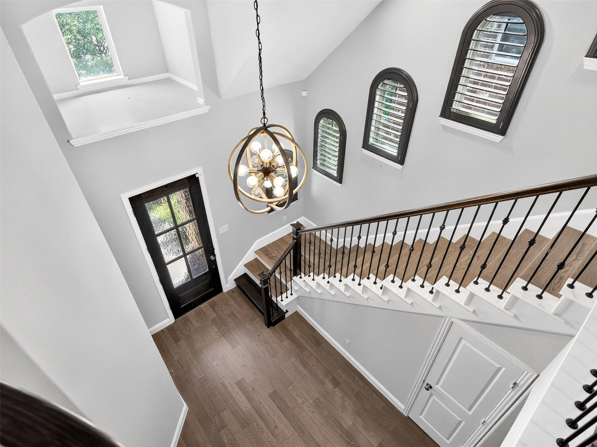 Single Family Residence For Sale in Denton County , 1129 Dame Carol Way, Carrollton, Texas 75010, 4 Bedroom, 4 Bathroom, 2 Garage spaces, 2,918 Sqft, built in 2018, mls#21377266, Real Estate Agent in Carrollton, Homes For Sale in Denton county, Homes For Sale in Carrollton, Realtor in Carrollton Texas, Real Estate Brokerage Independent Realty Texas, Luminita Cordes Realtor
