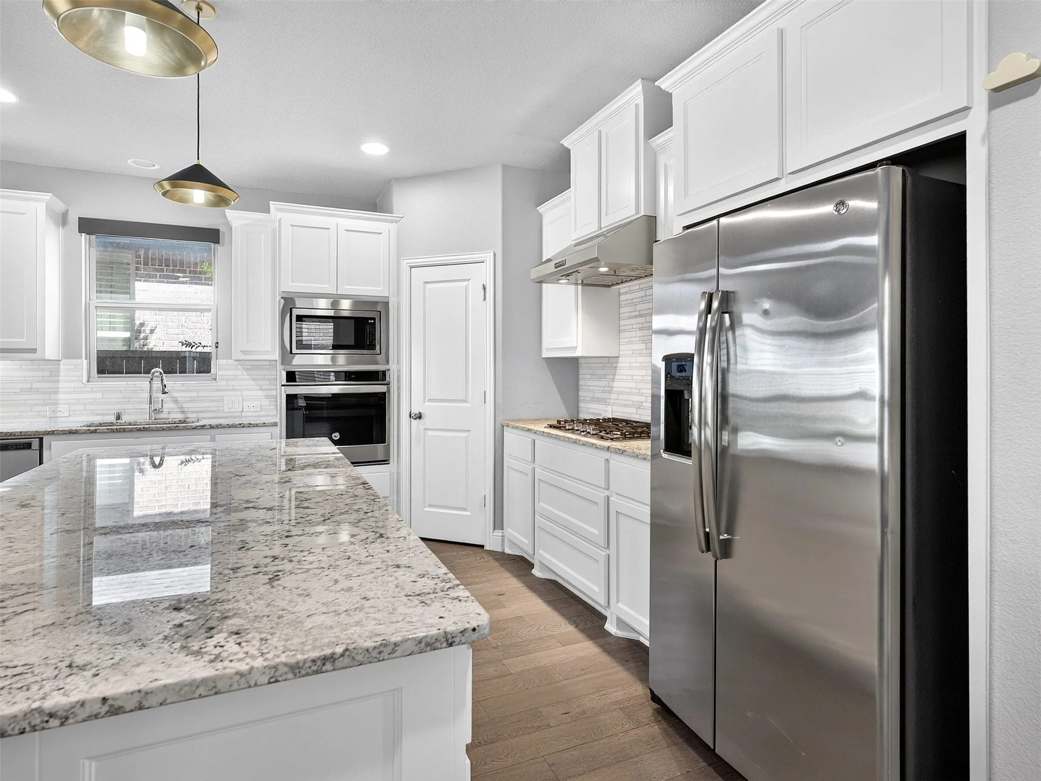 Single Family Residence For Sale in Denton County , 1129 Dame Carol Way, Carrollton, Texas 75010, 4 Bedroom, 4 Bathroom, 2 Garage spaces, 2,918 Sqft, built in 2018, mls#21377266, Real Estate Agent in Carrollton, Homes For Sale in Denton county, Homes For Sale in Carrollton, Realtor in Carrollton Texas, Real Estate Brokerage Independent Realty Texas, Luminita Cordes Realtor