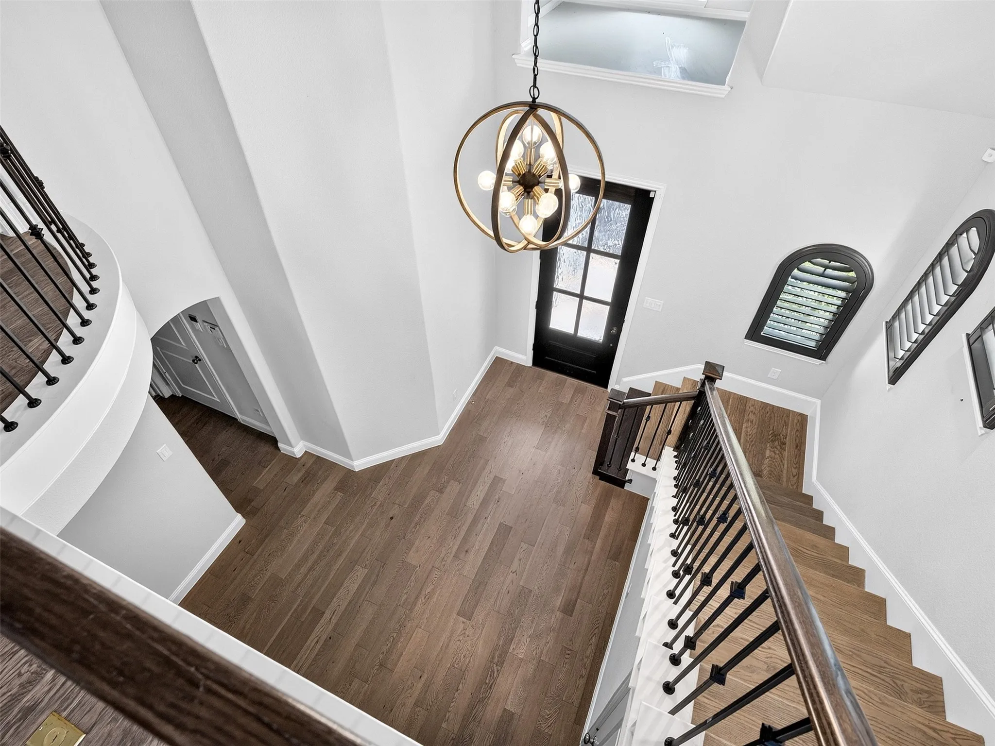 Single Family Residence For Sale in Denton County , 1129 Dame Carol Way, Carrollton, Texas 75010, 4 Bedroom, 4 Bathroom, 2 Garage spaces, 2,918 Sqft, built in 2018, mls#21377266, Real Estate Agent in Carrollton, Homes For Sale in Denton county, Homes For Sale in Carrollton, Realtor in Carrollton Texas, Real Estate Brokerage Independent Realty Texas, Luminita Cordes Realtor