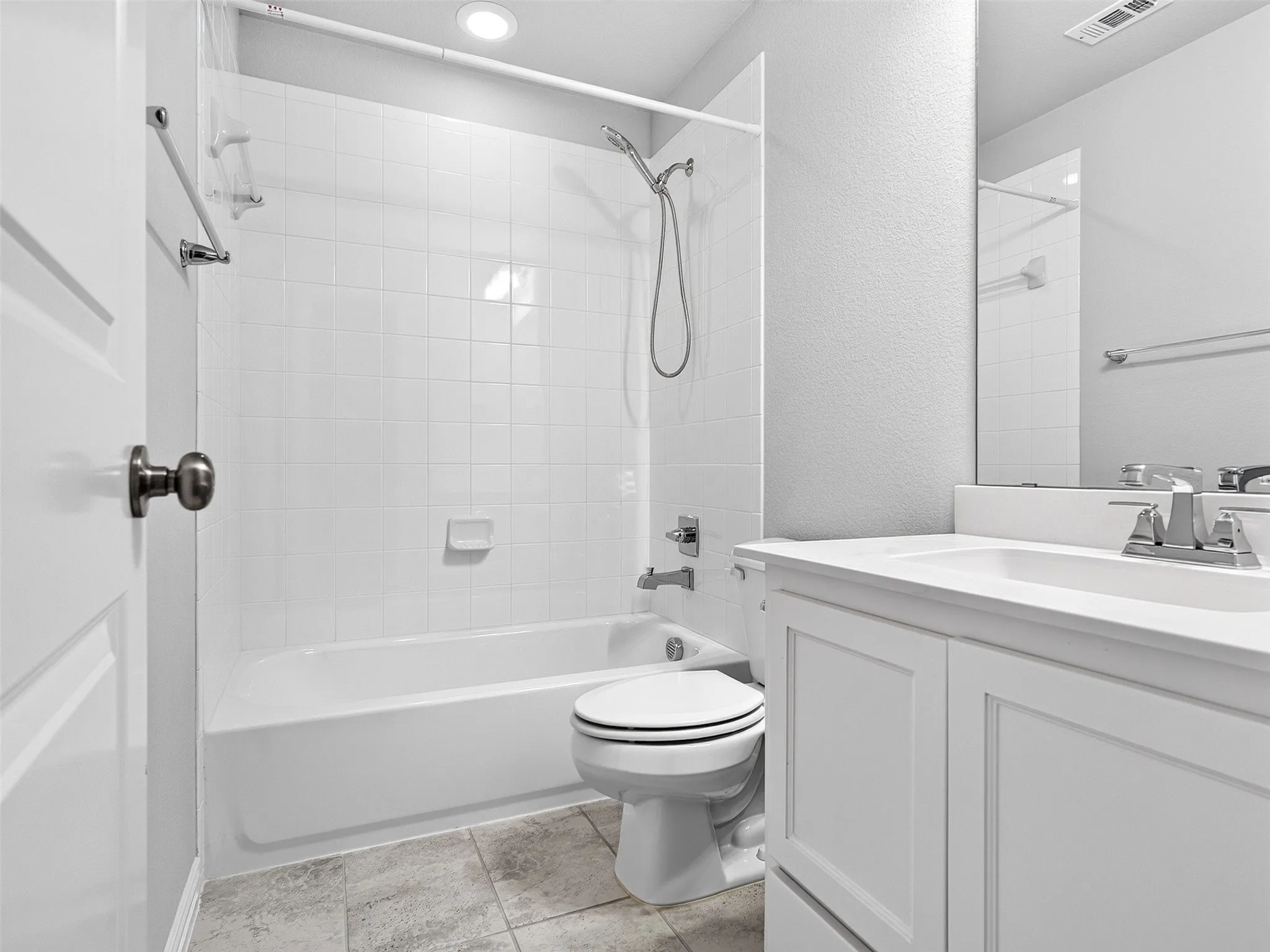 Single Family Residence For Sale in Denton County , 1129 Dame Carol Way, Carrollton, Texas 75010, 4 Bedroom, 4 Bathroom, 2 Garage spaces, 2,918 Sqft, built in 2018, mls#21377266, Real Estate Agent in Carrollton, Homes For Sale in Denton county, Homes For Sale in Carrollton, Realtor in Carrollton Texas, Real Estate Brokerage Independent Realty Texas, Luminita Cordes Realtor