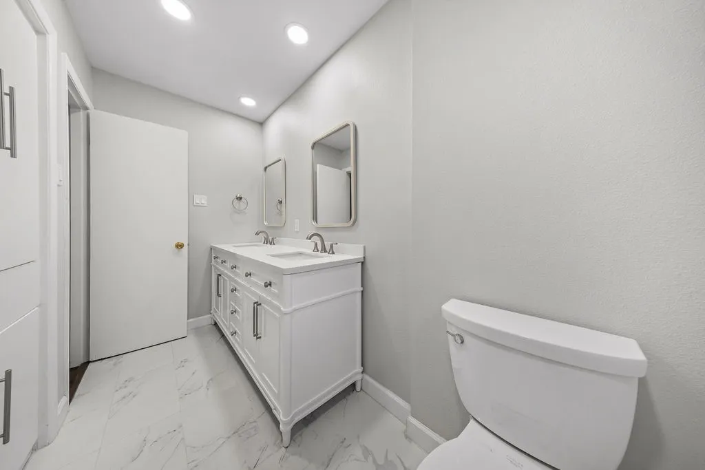 Single Family Residence For Sale in Dallas County , 1809 Glenbrook Drive, Irving, Texas 75061, 4 Bedroom, 2 Bathroom, Garage spaces, 2,514 Sqft, built in 1960, mls#21376456, Real Estate Agent in Irving, Homes For Sale in Dallas county, Homes For Sale in Irving, Realtor in Irving Texas, Real Estate Brokerage Independent Realty Texas, Luminita Cordes Realtor