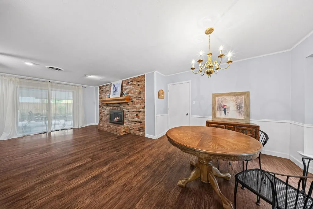 Single Family Residence For Sale in Dallas County , 1809 Glenbrook Drive, Irving, Texas 75061, 4 Bedroom, 2 Bathroom, Garage spaces, 2,514 Sqft, built in 1960, mls#21376456, Real Estate Agent in Irving, Homes For Sale in Dallas county, Homes For Sale in Irving, Realtor in Irving Texas, Real Estate Brokerage Independent Realty Texas, Luminita Cordes Realtor