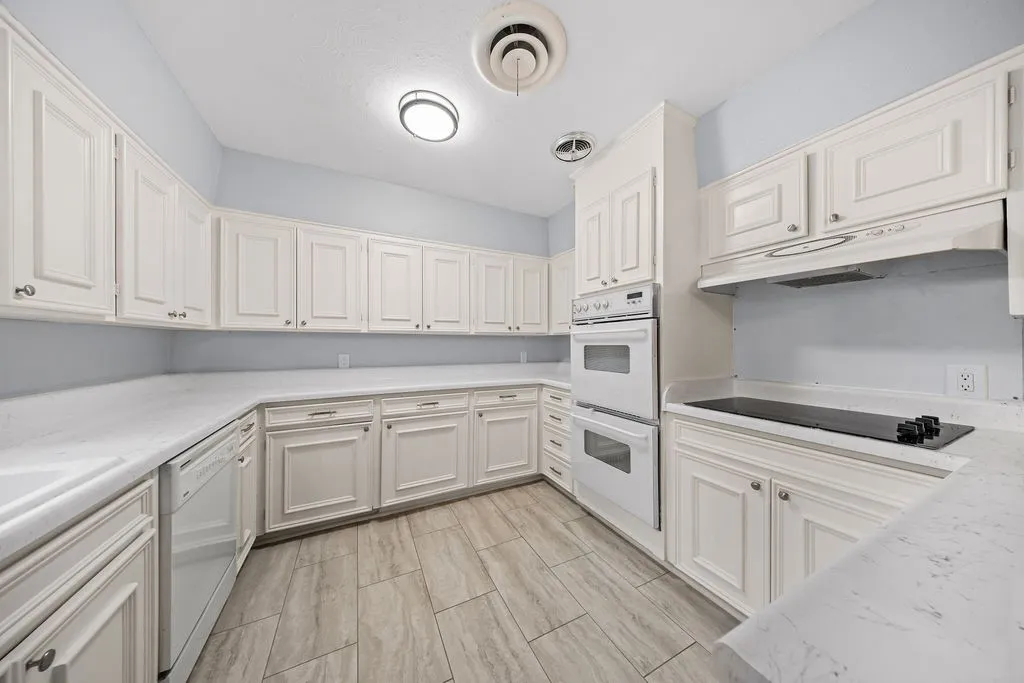 Single Family Residence For Sale in Dallas County , 1809 Glenbrook Drive, Irving, Texas 75061, 4 Bedroom, 2 Bathroom, Garage spaces, 2,514 Sqft, built in 1960, mls#21376456, Real Estate Agent in Irving, Homes For Sale in Dallas county, Homes For Sale in Irving, Realtor in Irving Texas, Real Estate Brokerage Independent Realty Texas, Luminita Cordes Realtor