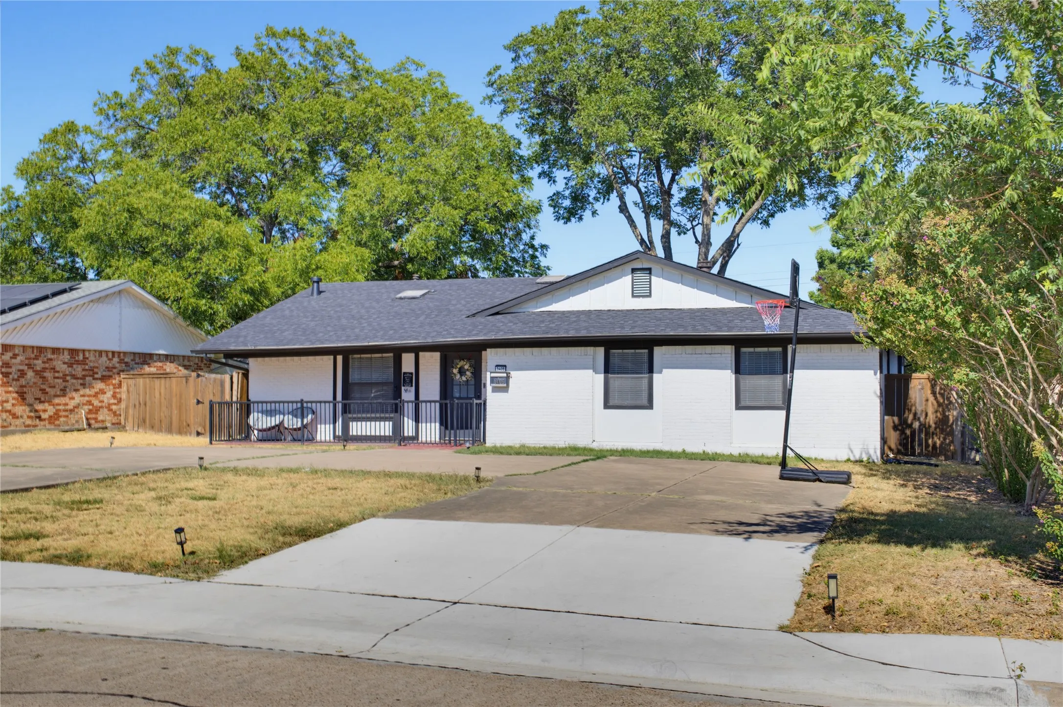 Single Family Residence For Sale in Collin County , 1405 Judy Drive, Plano, Texas 75074, 3 Bedroom, 2 Bathroom, 2 Garage spaces, 2,030 Sqft, built in 1967, mls#21379312, Real Estate Agent in Plano, Homes For Sale in Collin county, Homes For Sale in Plano, Realtor in Plano Texas, Real Estate Brokerage Independent Realty Texas, Luminita Cordes Realtor
