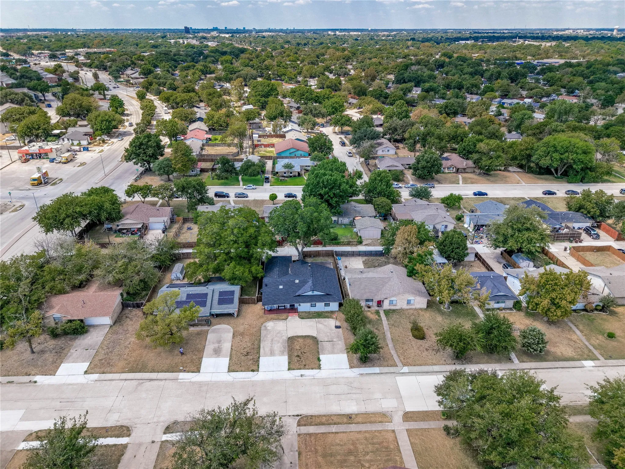 Single Family Residence For Sale in Collin County , 1405 Judy Drive, Plano, Texas 75074, 3 Bedroom, 2 Bathroom, 2 Garage spaces, 2,030 Sqft, built in 1967, mls#21379312, Real Estate Agent in Plano, Homes For Sale in Collin county, Homes For Sale in Plano, Realtor in Plano Texas, Real Estate Brokerage Independent Realty Texas, Luminita Cordes Realtor
