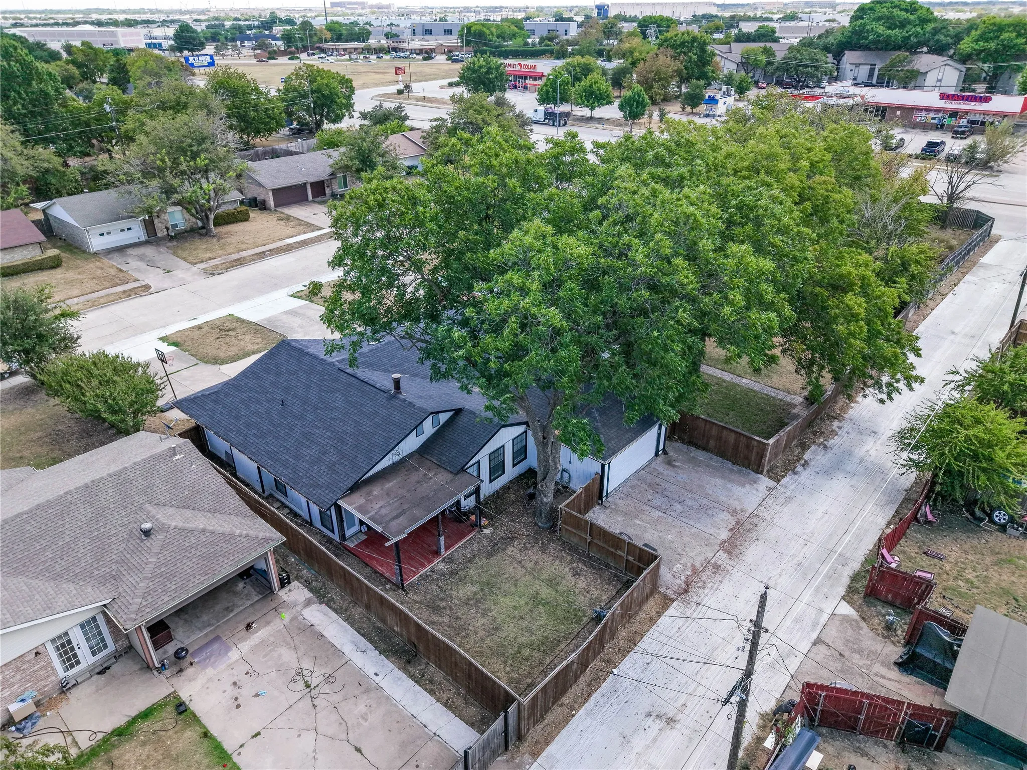 Single Family Residence For Sale in Collin County , 1405 Judy Drive, Plano, Texas 75074, 3 Bedroom, 2 Bathroom, 2 Garage spaces, 2,030 Sqft, built in 1967, mls#21379312, Real Estate Agent in Plano, Homes For Sale in Collin county, Homes For Sale in Plano, Realtor in Plano Texas, Real Estate Brokerage Independent Realty Texas, Luminita Cordes Realtor