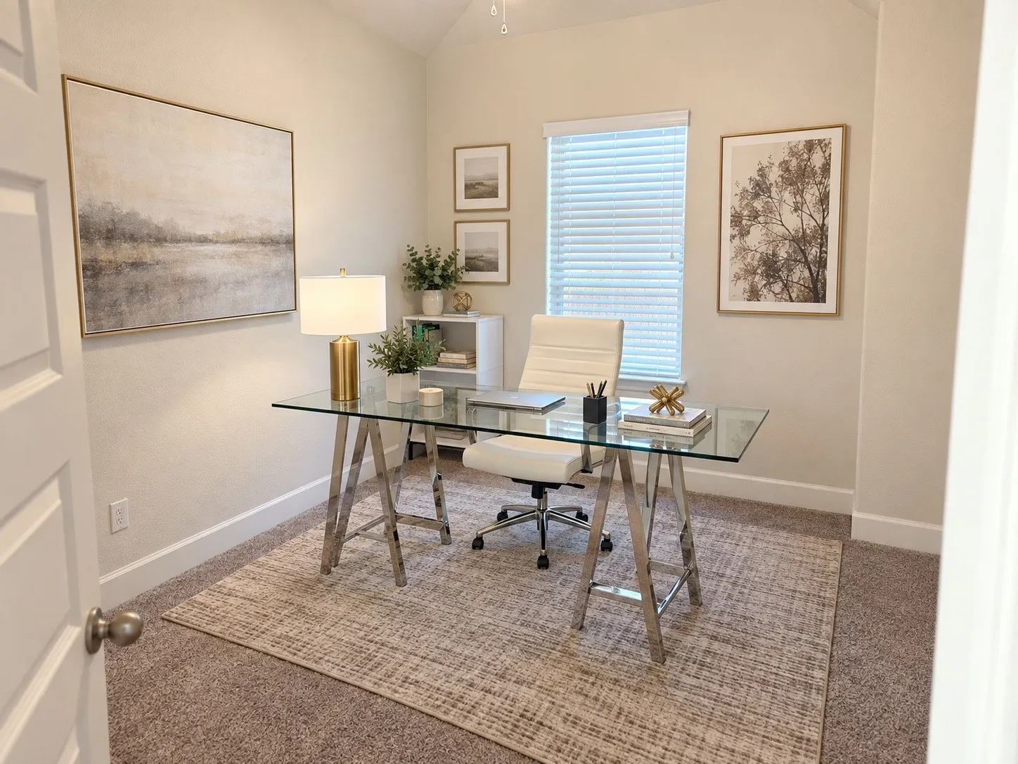 Single Family Residence For Sale in Denton County , 2065 Almassera Drive, Little Elm, Texas 75068, 4 Bedroom, 3 Bathroom, 2 Garage spaces, 2,321 Sqft, built in 2021, mls#21379344, Real Estate Agent in Little Elm, Homes For Sale in Denton county, Homes For Sale in Little Elm, Realtor in Little Elm Texas, Real Estate Brokerage Independent Realty Texas, Luminita Cordes Realtor
