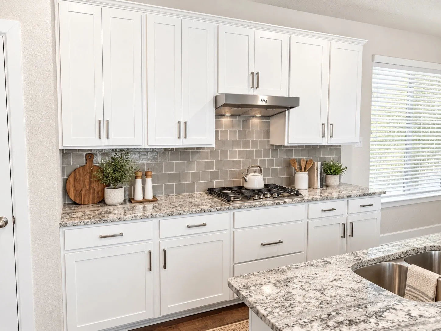 Single Family Residence For Sale in Denton County , 2065 Almassera Drive, Little Elm, Texas 75068, 4 Bedroom, 3 Bathroom, 2 Garage spaces, 2,321 Sqft, built in 2021, mls#21379344, Real Estate Agent in Little Elm, Homes For Sale in Denton county, Homes For Sale in Little Elm, Realtor in Little Elm Texas, Real Estate Brokerage Independent Realty Texas, Luminita Cordes Realtor
