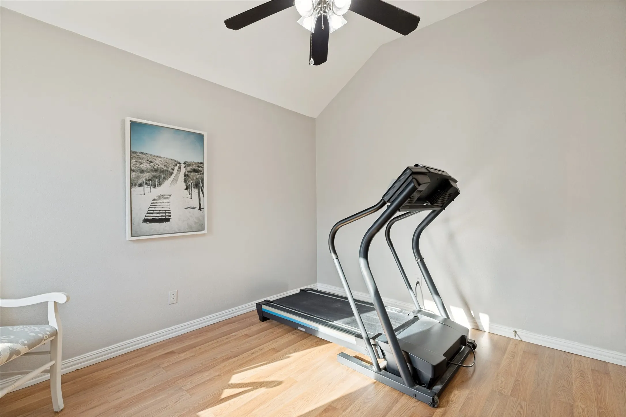 fourth bedroom.