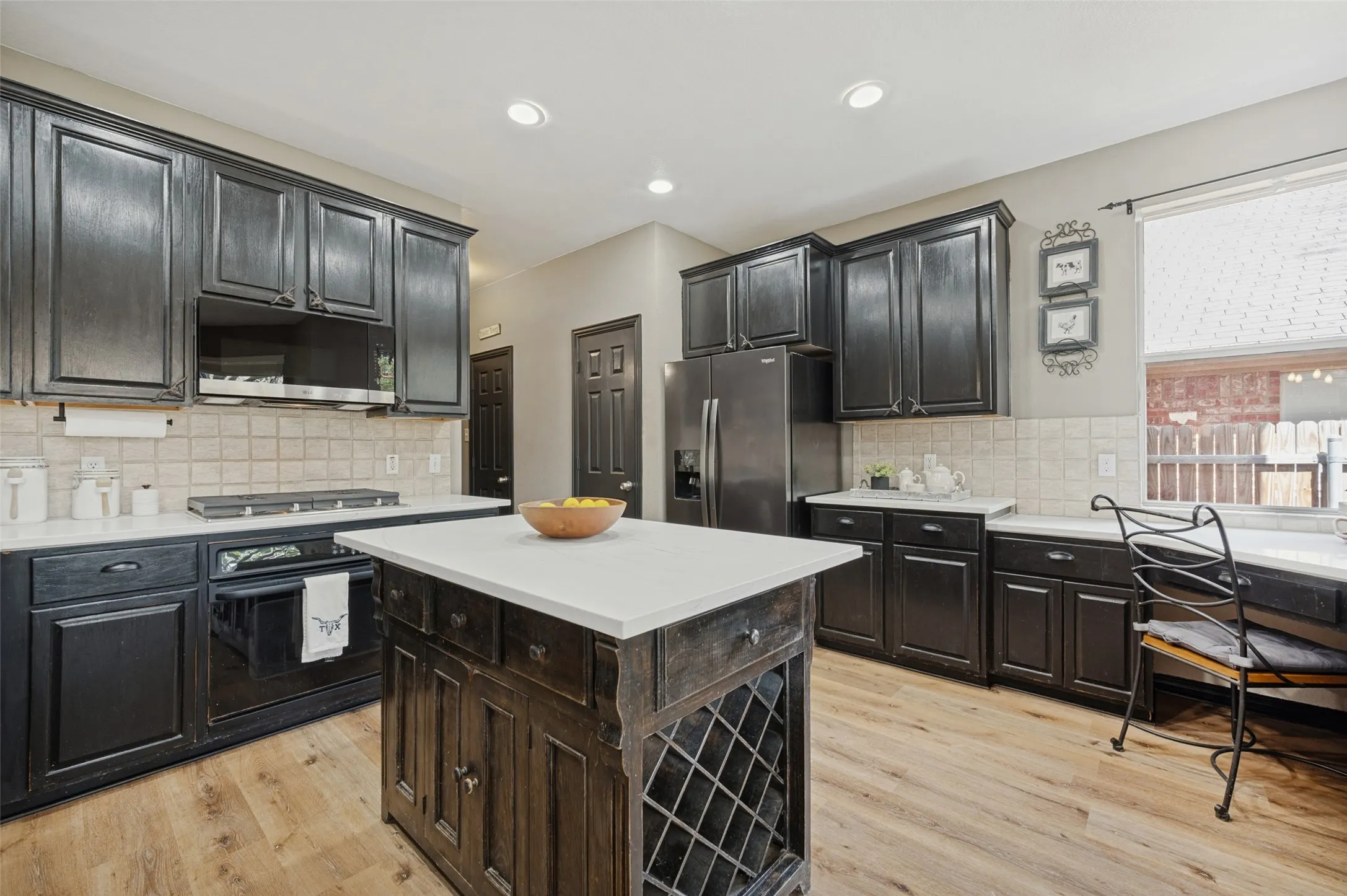 Single Family Residence For Sale in Collin County , 5517 Broken Bend Drive, Mc Kinney, Texas 75072, 4 Bedroom, 4 Bathroom, 2 Garage spaces, 2,318 Sqft, built in 2001, mls#21363959, Real Estate Agent in Mc Kinney, Homes For Sale in Collin county, Homes For Sale in Mc Kinney, Realtor in Mc Kinney Texas, Real Estate Brokerage Independent Realty Texas, Luminita Cordes Realtor
