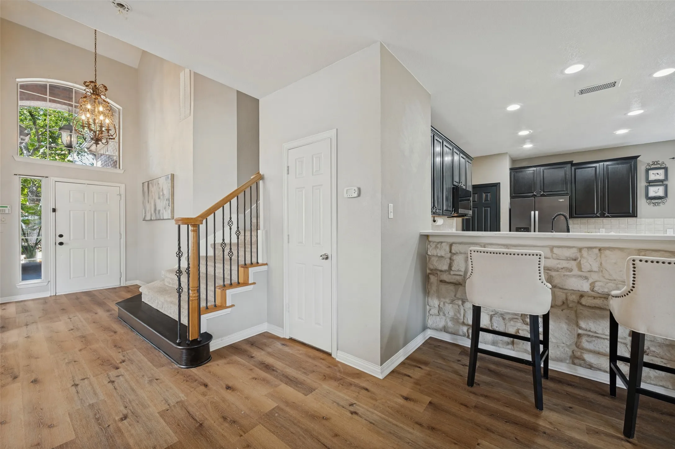Single Family Residence For Sale in Collin County , 5517 Broken Bend Drive, Mc Kinney, Texas 75072, 4 Bedroom, 4 Bathroom, 2 Garage spaces, 2,318 Sqft, built in 2001, mls#21363959, Real Estate Agent in Mc Kinney, Homes For Sale in Collin county, Homes For Sale in Mc Kinney, Realtor in Mc Kinney Texas, Real Estate Brokerage Independent Realty Texas, Luminita Cordes Realtor