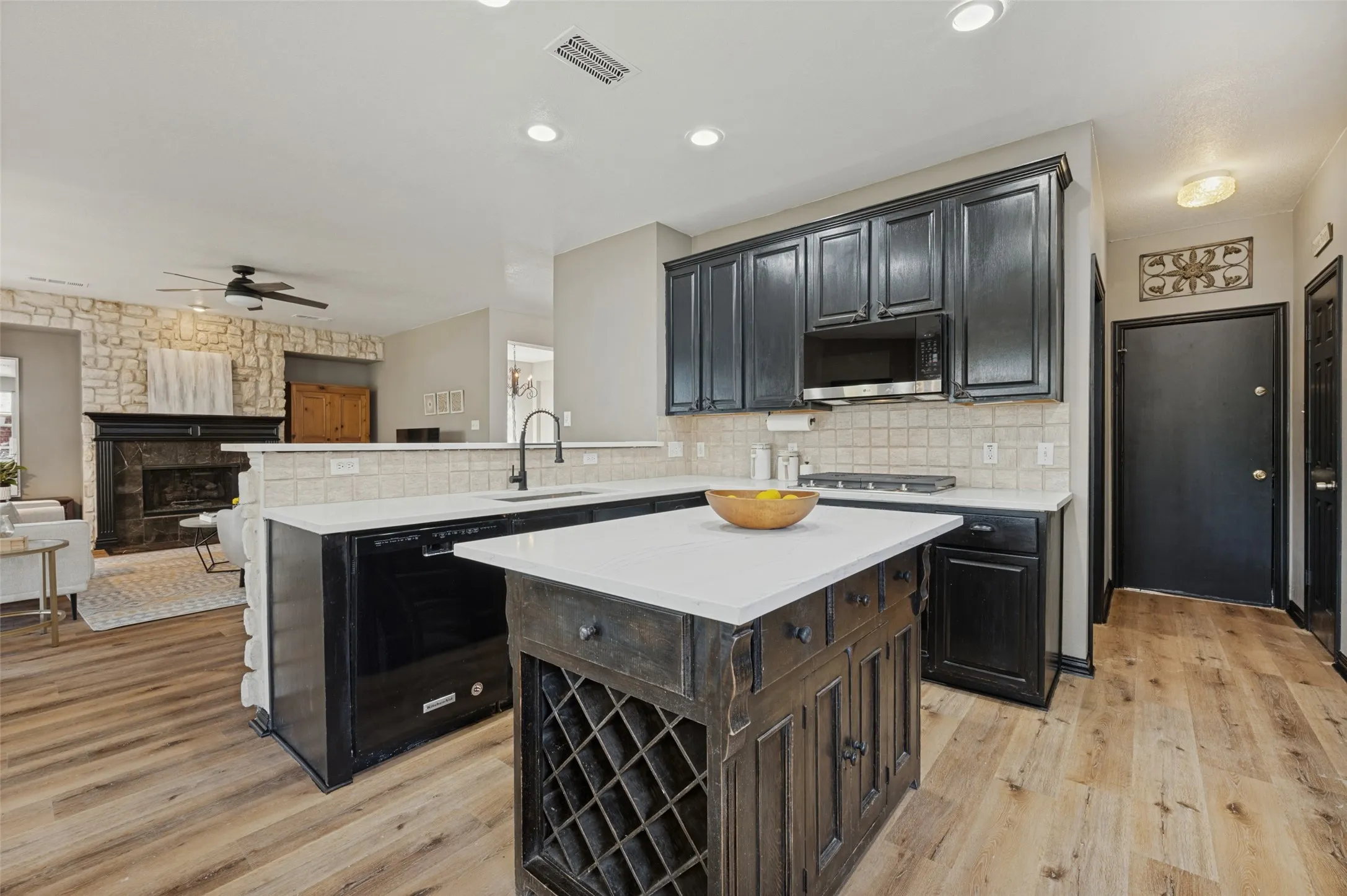 Single Family Residence For Sale in Collin County , 5517 Broken Bend Drive, Mc Kinney, Texas 75072, 4 Bedroom, 4 Bathroom, 2 Garage spaces, 2,318 Sqft, built in 2001, mls#21363959, Real Estate Agent in Mc Kinney, Homes For Sale in Collin county, Homes For Sale in Mc Kinney, Realtor in Mc Kinney Texas, Real Estate Brokerage Independent Realty Texas, Luminita Cordes Realtor