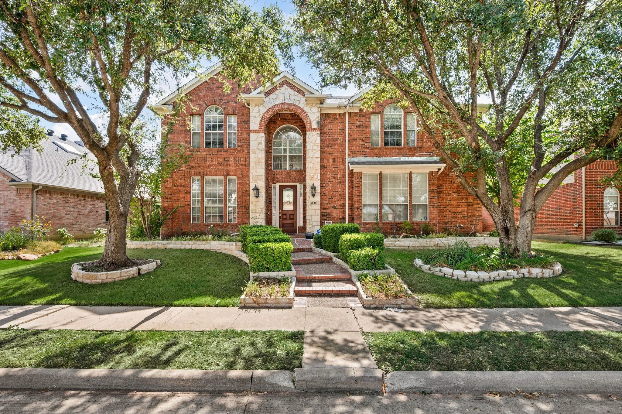 Single Family Residence For Sale in Denton County , 5549 Mountain Valley Drive, The Colony, Texas 75056, 5 Bedroom, 4 Bathroom, 2 Garage spaces, 3,615 Sqft, built in 2001, mls#21379349, Real Estate Agent in The Colony, Homes For Sale in Denton county, Homes For Sale in The Colony, Realtor in The Colony Texas, Real Estate Brokerage Independent Realty Texas, Luminita Cordes Realtor