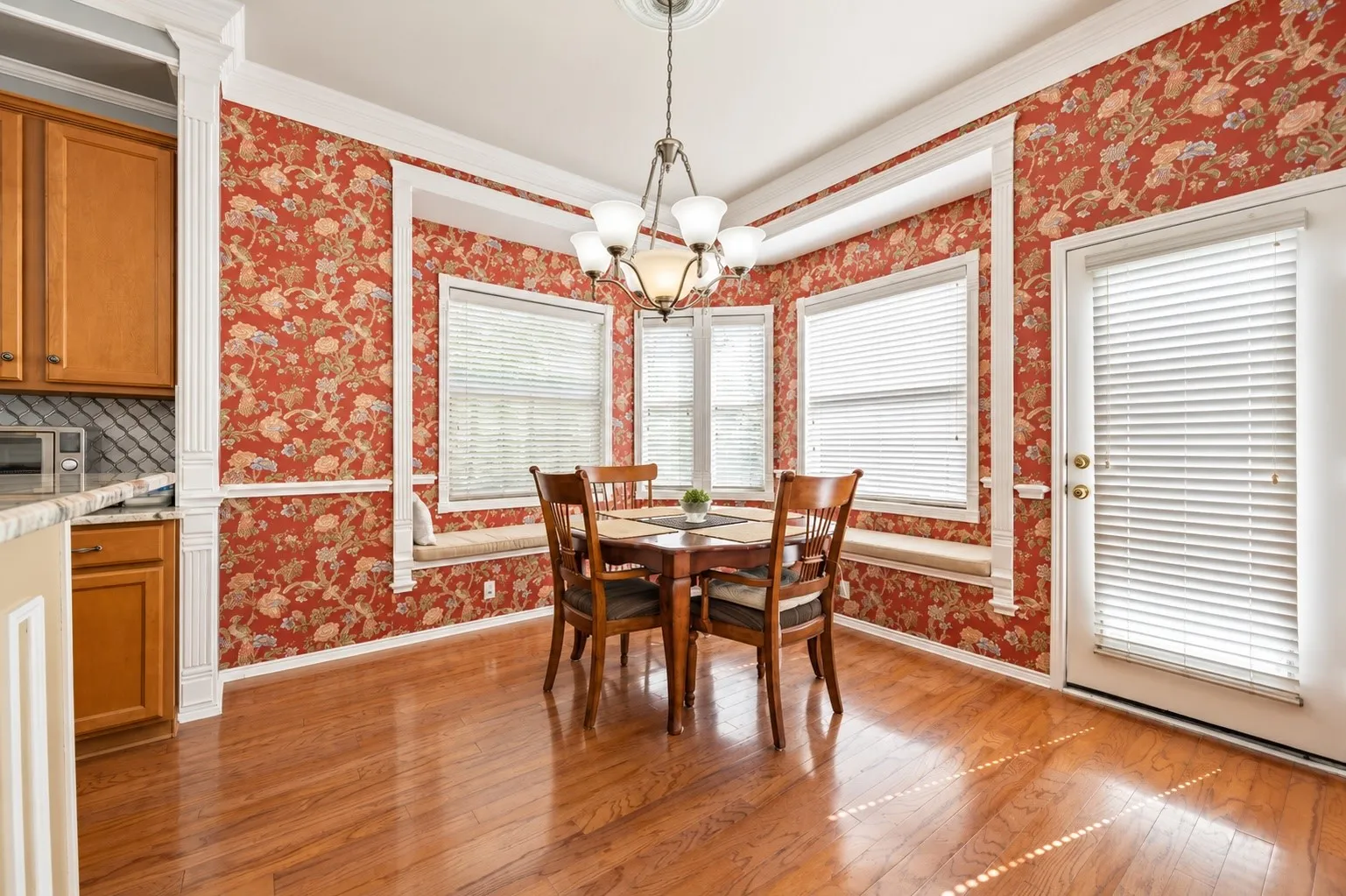 Single Family Residence For Sale in Denton County , 5549 Mountain Valley Drive, The Colony, Texas 75056, 5 Bedroom, 4 Bathroom, 2 Garage spaces, 3,615 Sqft, built in 2001, mls#21379349, Real Estate Agent in The Colony, Homes For Sale in Denton county, Homes For Sale in The Colony, Realtor in The Colony Texas, Real Estate Brokerage Independent Realty Texas, Luminita Cordes Realtor
