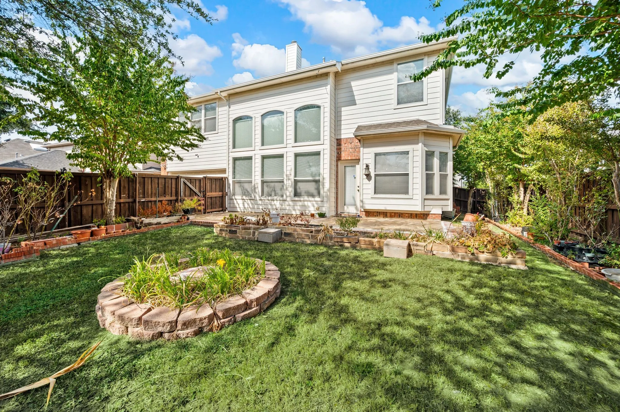 Single Family Residence For Sale in Denton County , 5549 Mountain Valley Drive, The Colony, Texas 75056, 5 Bedroom, 4 Bathroom, 2 Garage spaces, 3,615 Sqft, built in 2001, mls#21379349, Real Estate Agent in The Colony, Homes For Sale in Denton county, Homes For Sale in The Colony, Realtor in The Colony Texas, Real Estate Brokerage Independent Realty Texas, Luminita Cordes Realtor