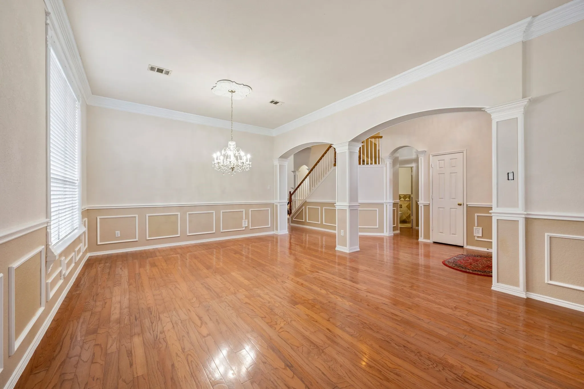 Single Family Residence For Sale in Denton County , 5549 Mountain Valley Drive, The Colony, Texas 75056, 5 Bedroom, 4 Bathroom, 2 Garage spaces, 3,615 Sqft, built in 2001, mls#21379349, Real Estate Agent in The Colony, Homes For Sale in Denton county, Homes For Sale in The Colony, Realtor in The Colony Texas, Real Estate Brokerage Independent Realty Texas, Luminita Cordes Realtor