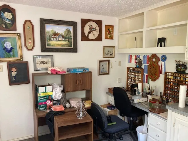 Single Family Residence For Sale in Wood County , 3071 Holly Trail East, Holly Lake Ranch, Texas 75765, 2 Bedroom, 2 Bathroom, 1 Garage spaces, 812 Sqft, built in 1994, mls#21378156, Real Estate Agent in Holly Lake Ranch, Homes For Sale in Wood county, Homes For Sale in Holly Lake Ranch, Realtor in Holly Lake Ranch Texas, Real Estate Brokerage Independent Realty Texas, Luminita Cordes Realtor