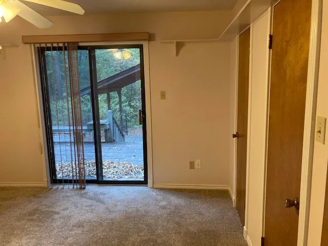 Single Family Residence For Sale in Wood County , 3071 Holly Trail East, Holly Lake Ranch, Texas 75765, 2 Bedroom, 2 Bathroom, 1 Garage spaces, 812 Sqft, built in 1994, mls#21378156, Real Estate Agent in Holly Lake Ranch, Homes For Sale in Wood county, Homes For Sale in Holly Lake Ranch, Realtor in Holly Lake Ranch Texas, Real Estate Brokerage Independent Realty Texas, Luminita Cordes Realtor