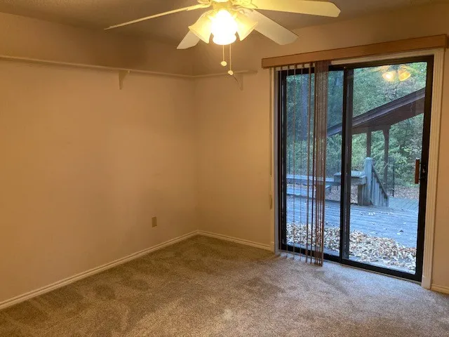 Single Family Residence For Sale in Wood County , 3071 Holly Trail East, Holly Lake Ranch, Texas 75765, 2 Bedroom, 2 Bathroom, 1 Garage spaces, 812 Sqft, built in 1994, mls#21378156, Real Estate Agent in Holly Lake Ranch, Homes For Sale in Wood county, Homes For Sale in Holly Lake Ranch, Realtor in Holly Lake Ranch Texas, Real Estate Brokerage Independent Realty Texas, Luminita Cordes Realtor