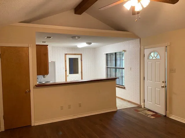 Single Family Residence For Sale in Wood County , 3071 Holly Trail East, Holly Lake Ranch, Texas 75765, 2 Bedroom, 2 Bathroom, 1 Garage spaces, 812 Sqft, built in 1994, mls#21378156, Real Estate Agent in Holly Lake Ranch, Homes For Sale in Wood county, Homes For Sale in Holly Lake Ranch, Realtor in Holly Lake Ranch Texas, Real Estate Brokerage Independent Realty Texas, Luminita Cordes Realtor