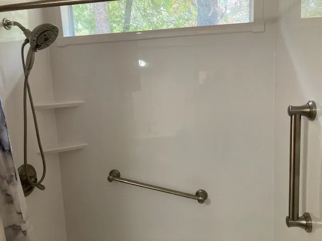 Single Family Residence For Sale in Wood County , 3071 Holly Trail East, Holly Lake Ranch, Texas 75765, 2 Bedroom, 2 Bathroom, 1 Garage spaces, 812 Sqft, built in 1994, mls#21378156, Real Estate Agent in Holly Lake Ranch, Homes For Sale in Wood county, Homes For Sale in Holly Lake Ranch, Realtor in Holly Lake Ranch Texas, Real Estate Brokerage Independent Realty Texas, Luminita Cordes Realtor