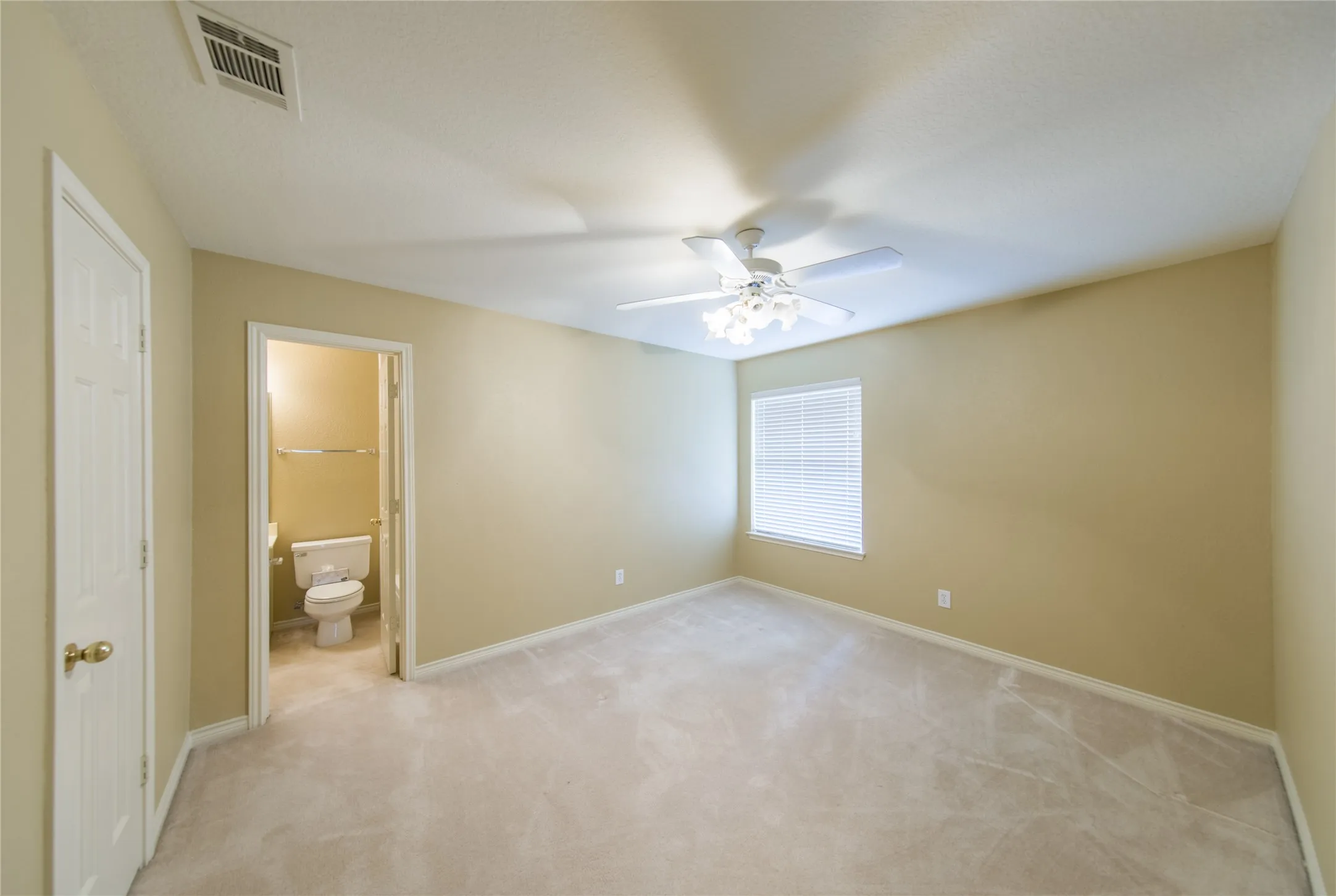 uptair bedroom 2