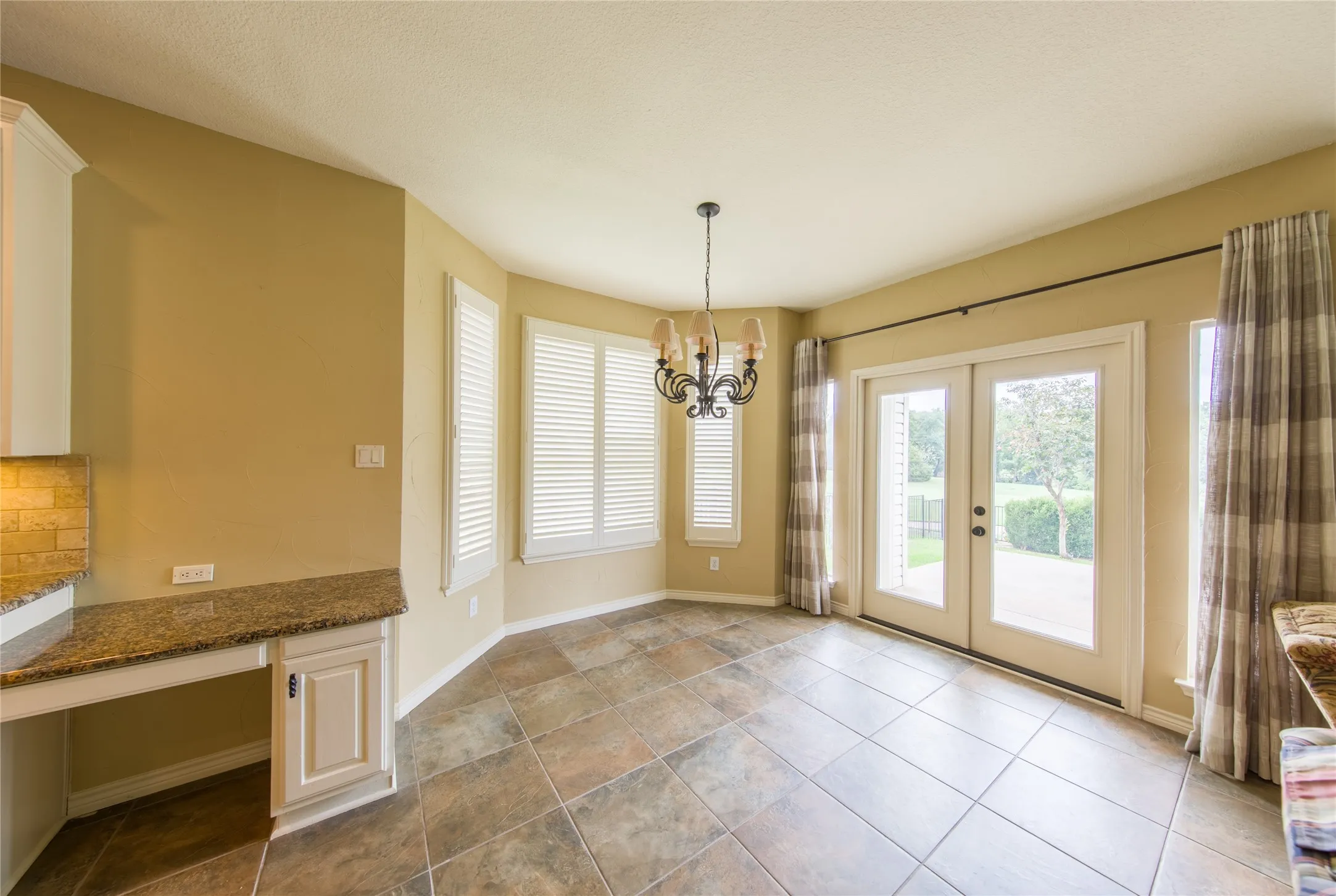 Single Family Residence For Rent in Collin County , 656 Water Oak Drive, Plano, Texas 75025, 4 Bedroom, 4 Bathroom, 2 Garage spaces, 3,242 Sqft, built in 1990, mls#21379339, Real Estate Agent in Plano, Homes For Rent in Collin county, Homes For Rent in Plano, Realtor in Plano Texas, Real Estate Brokerage Independent Realty Texas, Luminita Cordes Realtor