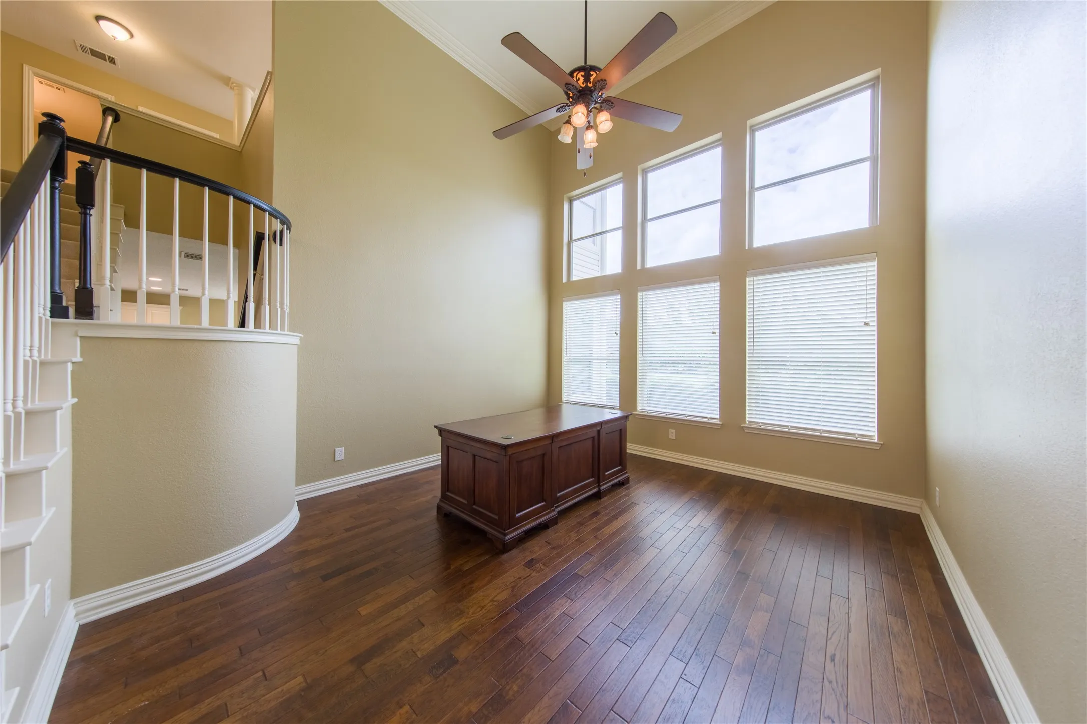 Single Family Residence For Rent in Collin County , 656 Water Oak Drive, Plano, Texas 75025, 4 Bedroom, 4 Bathroom, 2 Garage spaces, 3,242 Sqft, built in 1990, mls#21379339, Real Estate Agent in Plano, Homes For Rent in Collin county, Homes For Rent in Plano, Realtor in Plano Texas, Real Estate Brokerage Independent Realty Texas, Luminita Cordes Realtor