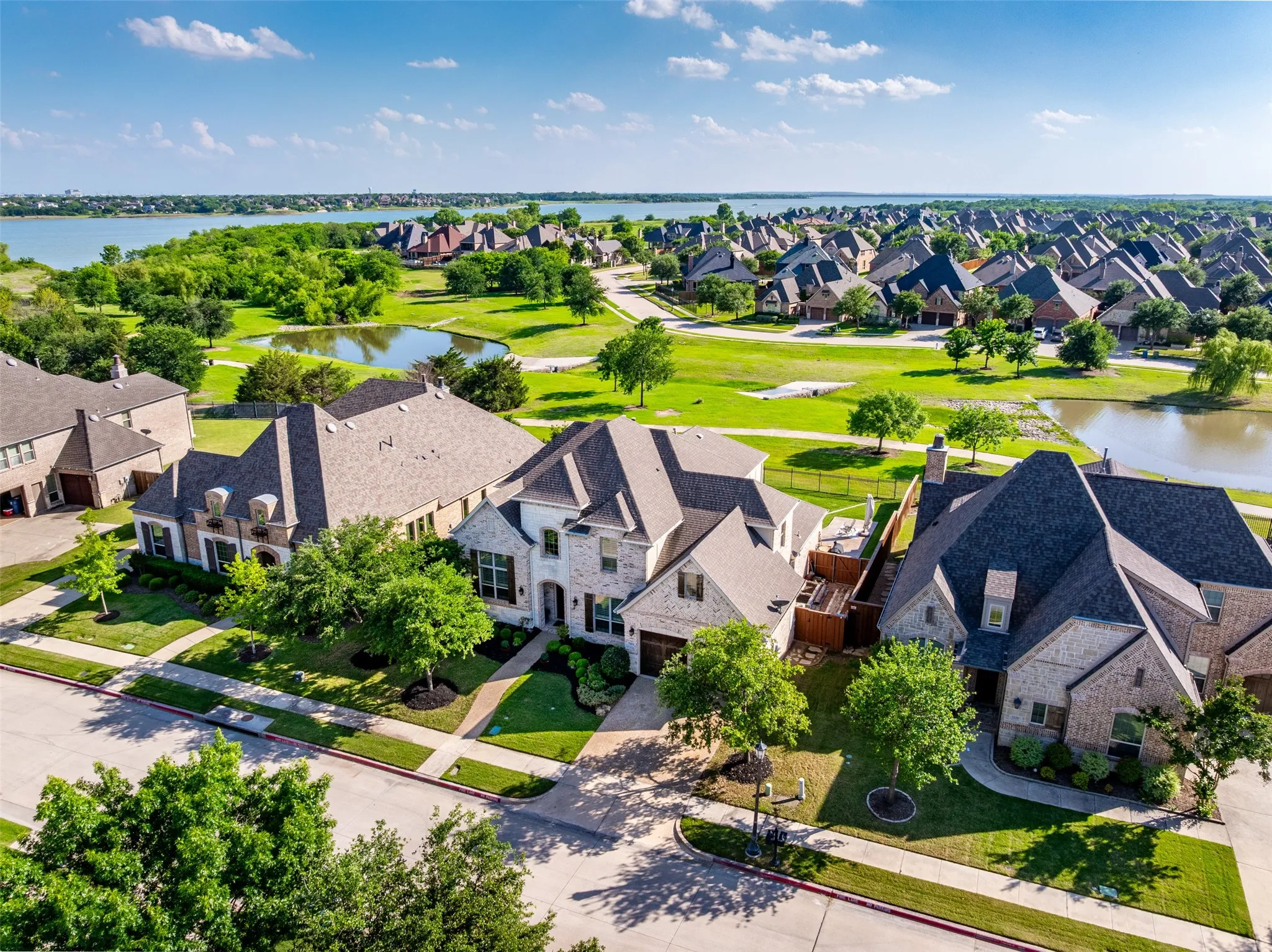 Single Family Residence For Sale in Denton County , 3404 Millbank, The Colony, Texas 75056, 4 Bedroom, 4 Bathroom, 2 Garage spaces, 3,648 Sqft, built in 2015, mls#21378279, Real Estate Agent in The Colony, Homes For Sale in Denton county, Homes For Sale in The Colony, Realtor in The Colony Texas, Real Estate Brokerage Independent Realty Texas, Luminita Cordes Realtor